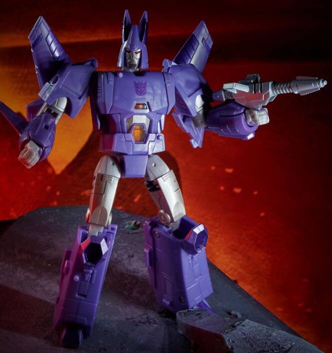 Alt View 6. Transformers - KD-07 Cyclonus Japanese Version | Transformers War for Cybertron War For Cybertron Kingdom.