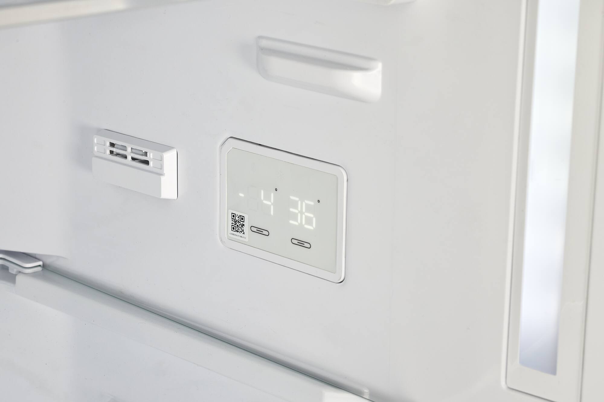 Alt View 14. Unique Appliances - Classic Retro 23.8 in 11.7 cu. ft. Frost Free Retro Bottom Freezer Refrigerator ENERGY STAR - Ocean Mist Turquoise.