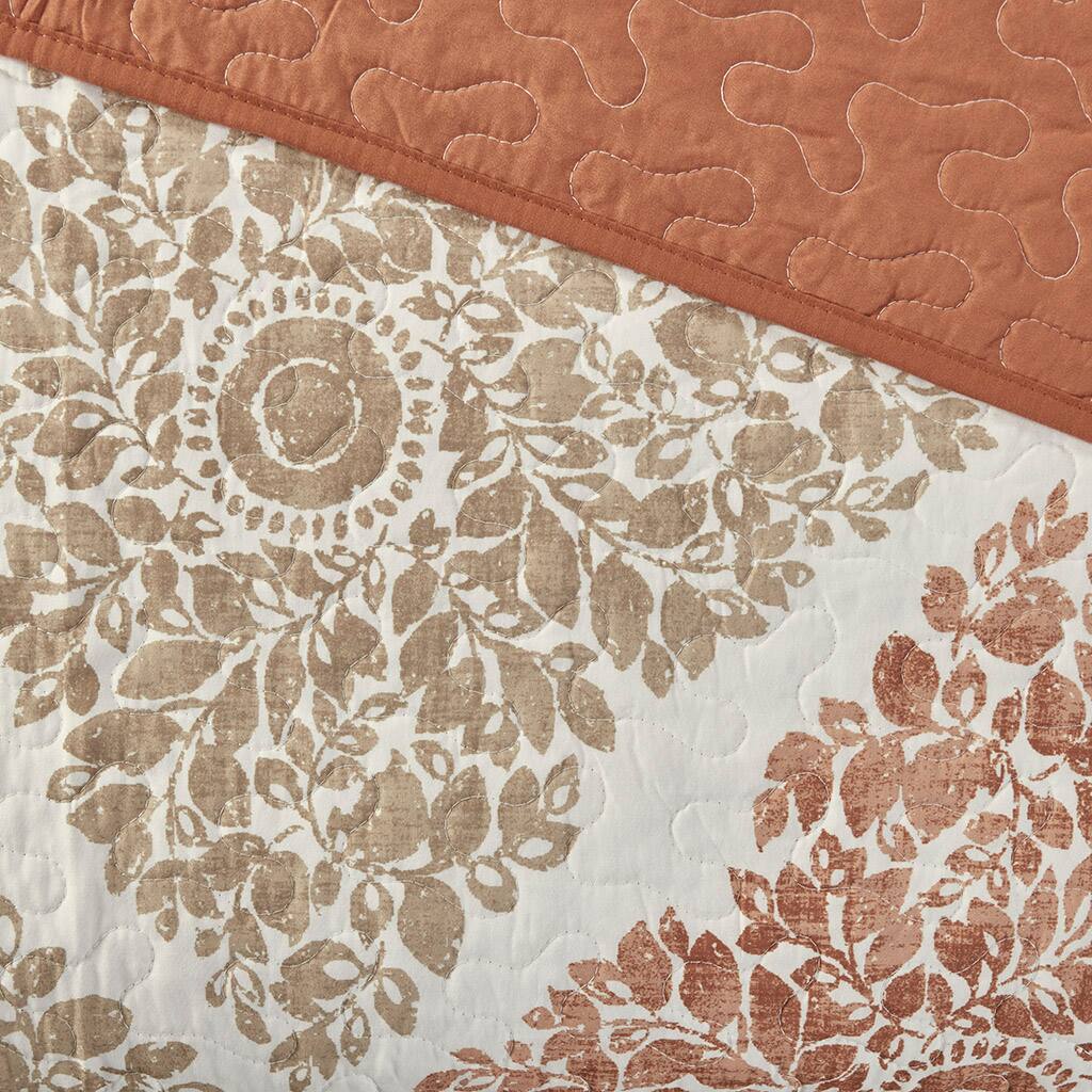 Alt View 5. Gracie Mills - Gracie Mills Mitchell 6-Piece Reversible Quilt Set and Coordinating Throw Pillows - White/Blush.