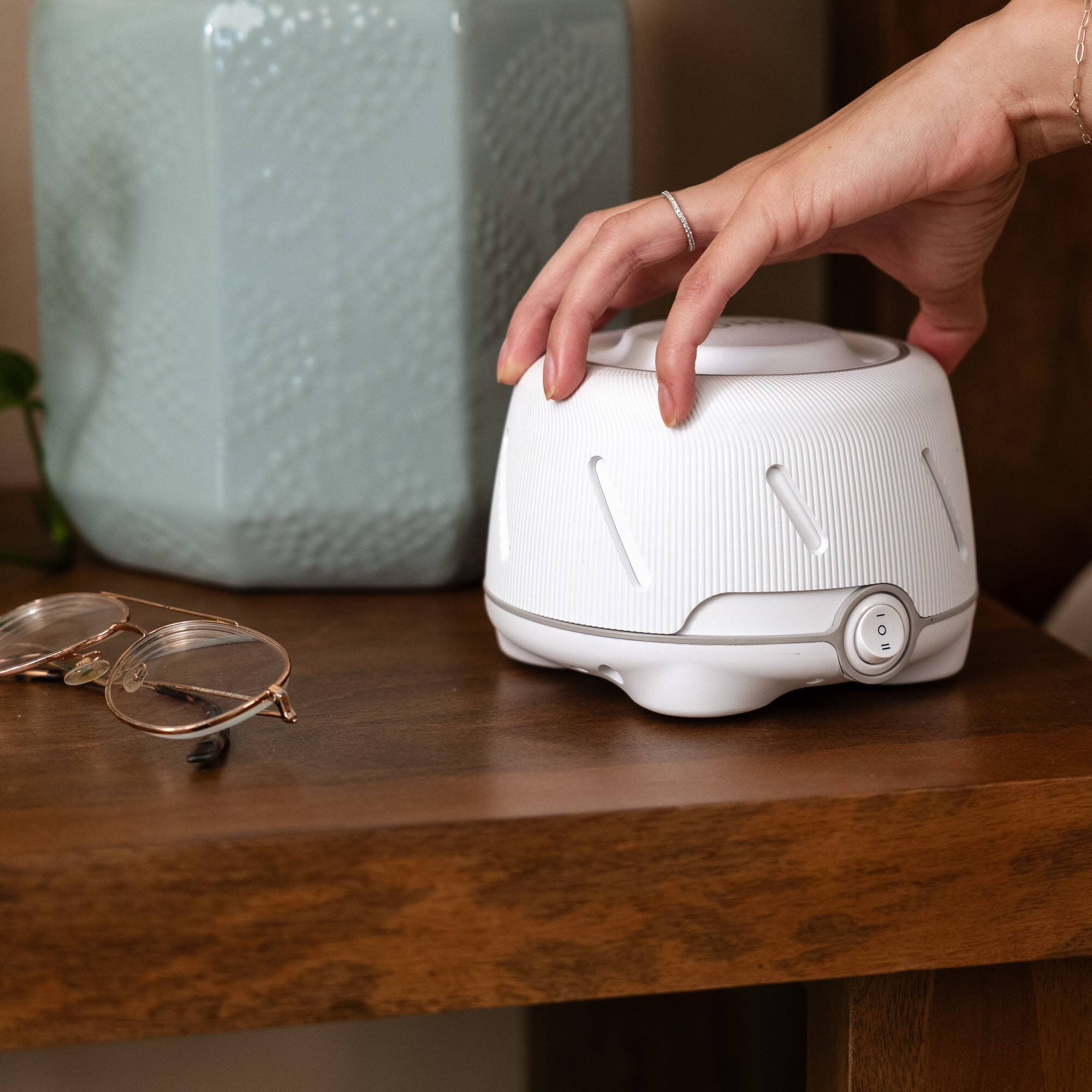 Left. Yogasleep - Dohm Sound Machine - Wht/Gry - White/Gray.