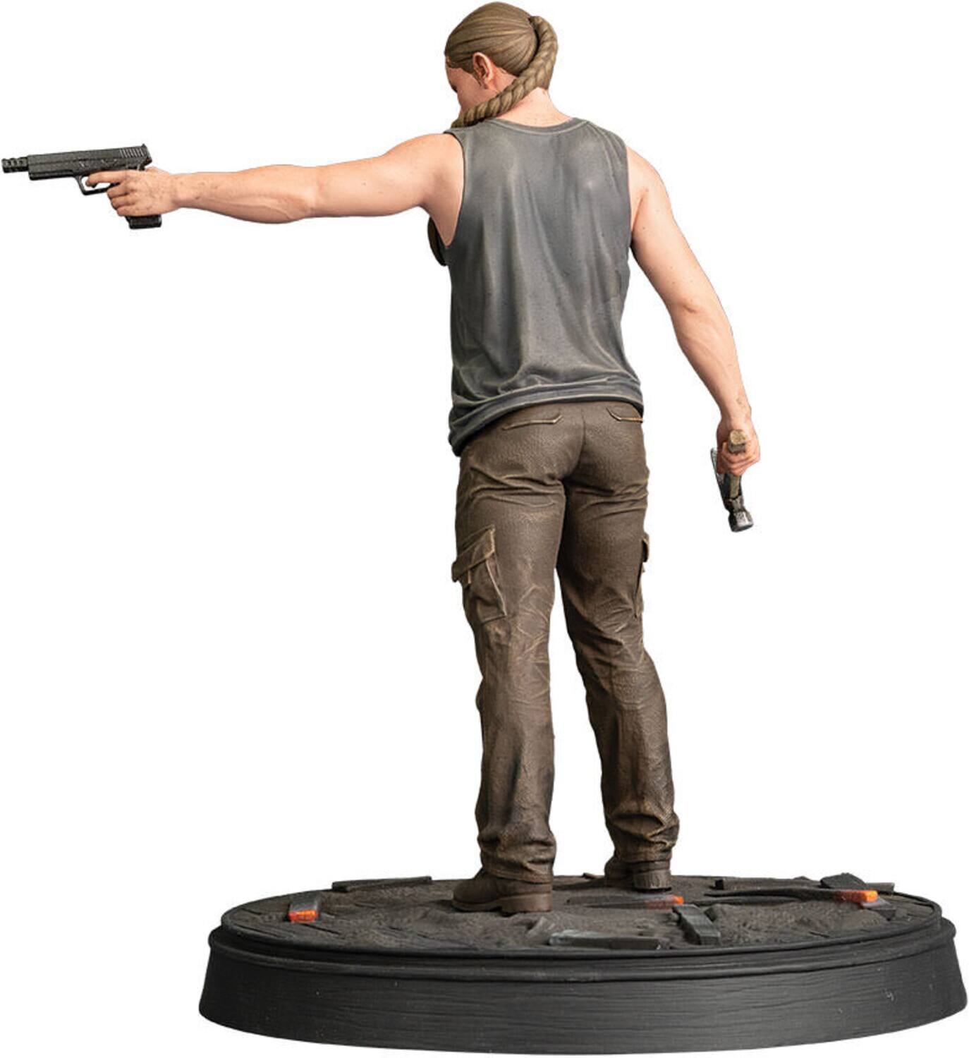 Alt View 3. Dark Horse Comics - Dark Horse - The Last of Us Part II - Abby Figure   - COLLECTIBLES - Multicolor.