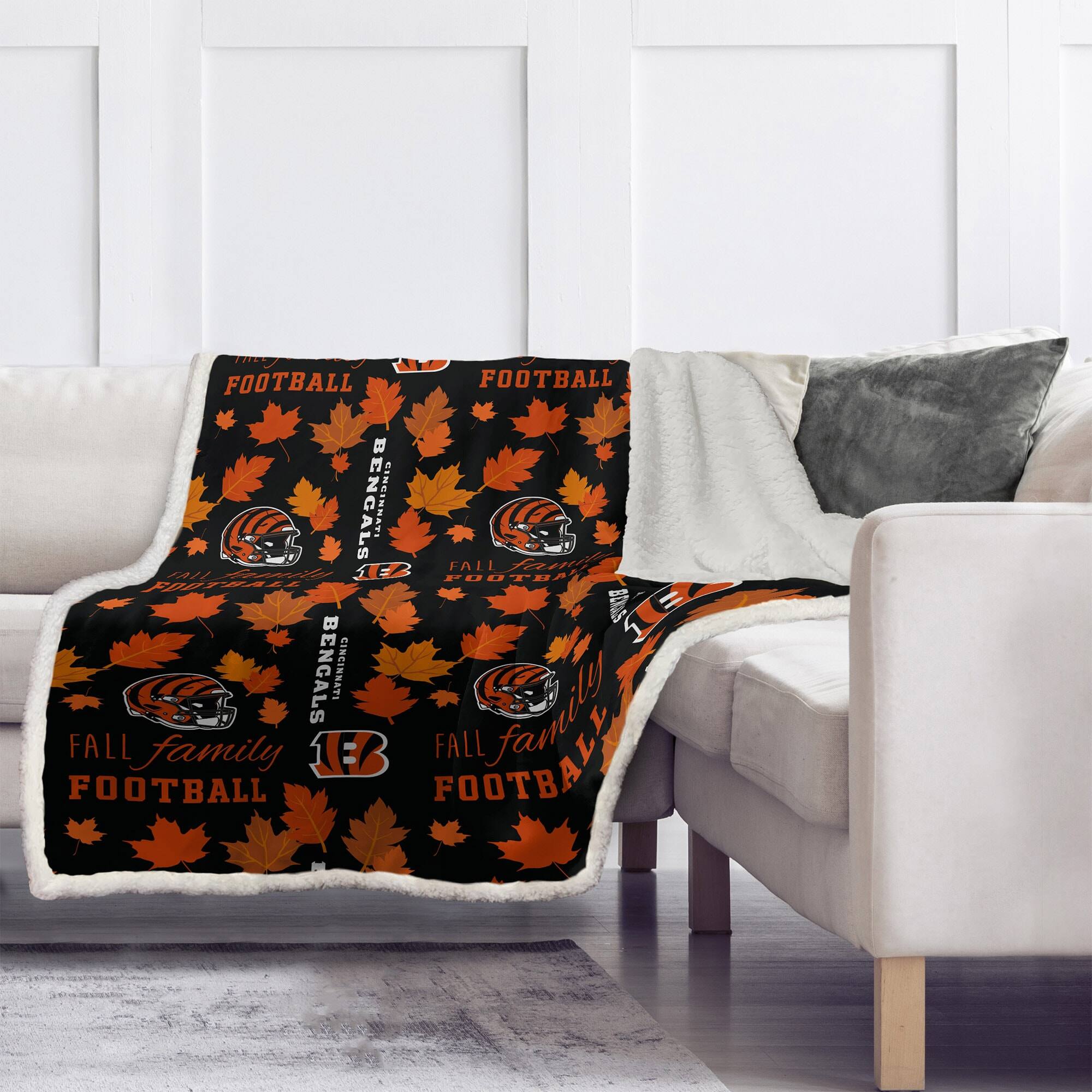 FOOTBALL  
BENGALS  
CINCINNATI  

FALL FAMILY FOOTBALL  

FOOTBALL  
BENGALS  
CINCINNATI  

FALL FAMILY FOOTBALL