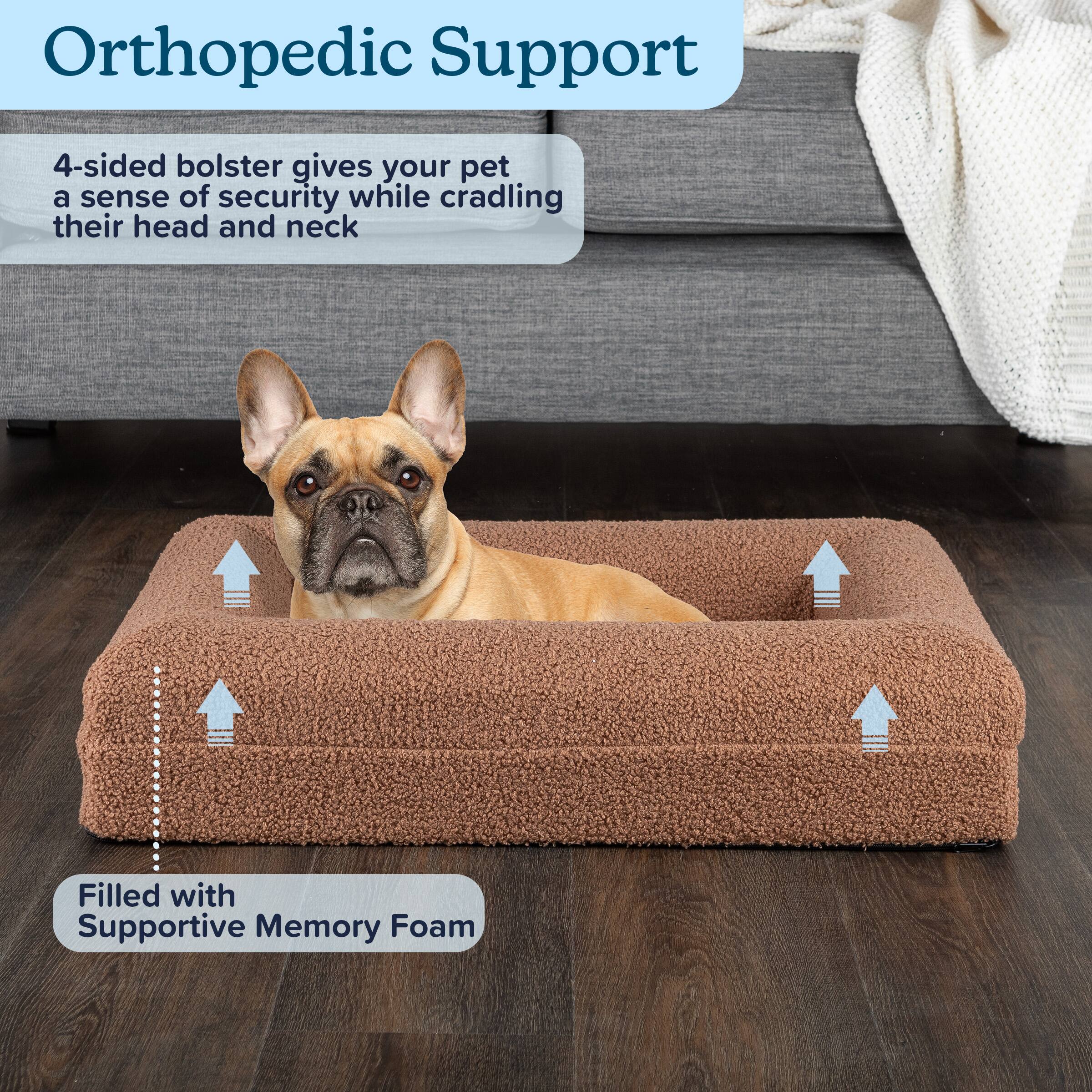 Orthopedic Support

4-sided bolster gives your pet a sense of security while cradling their head and neck

Filled with Supportive Memory Foam
