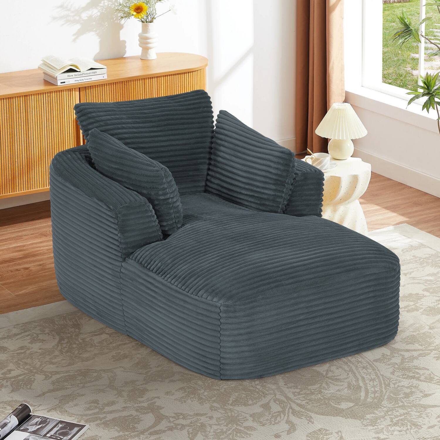 The text on the image reads:

"THE SECRET HISTORY
By Donna Tartt"