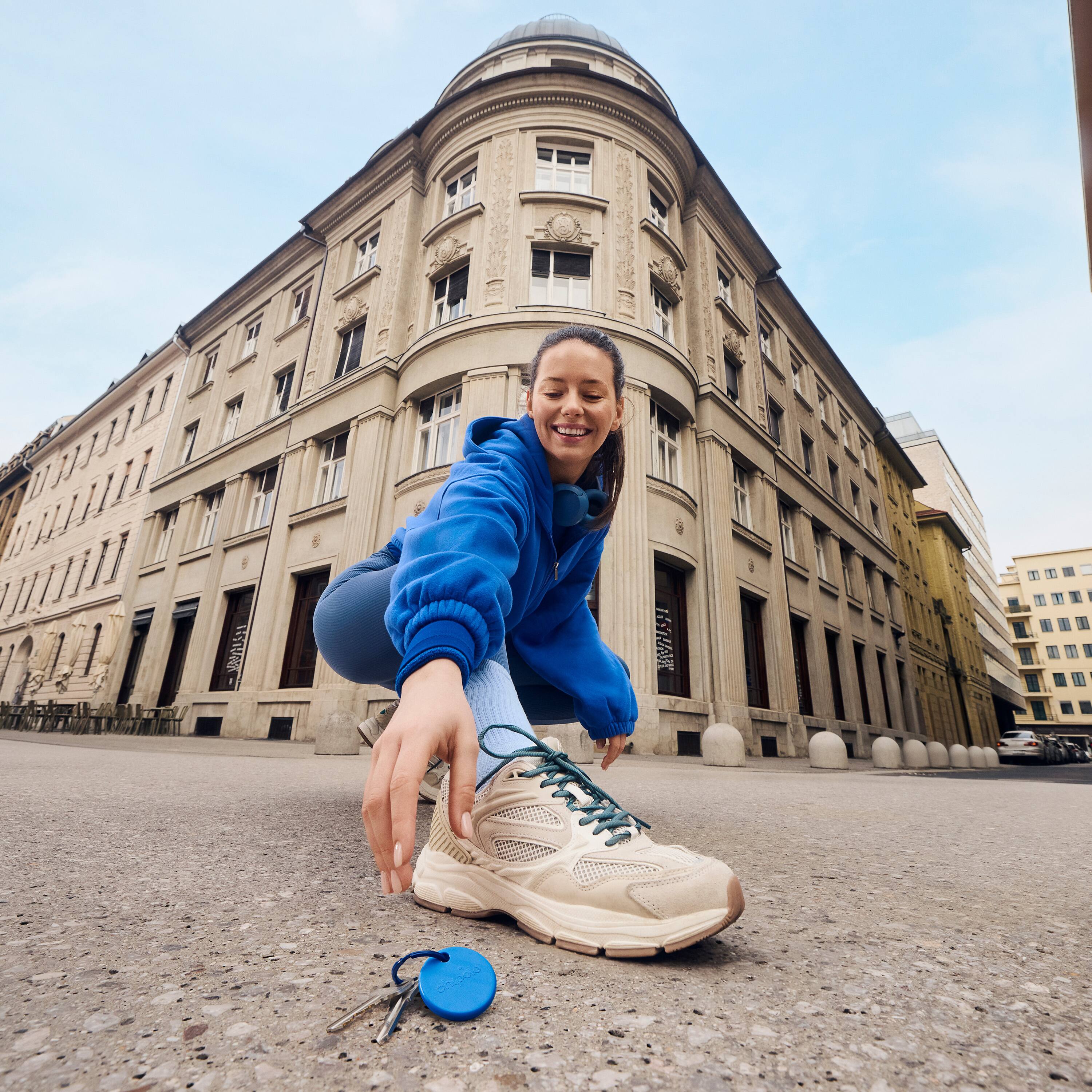 Alt View 4. Chipolo - POP Tracker Tag with Bluetooth, Call Your Phone, Out of Range Alert, Apple Find My & Android Find Hub Compatible - Blue.