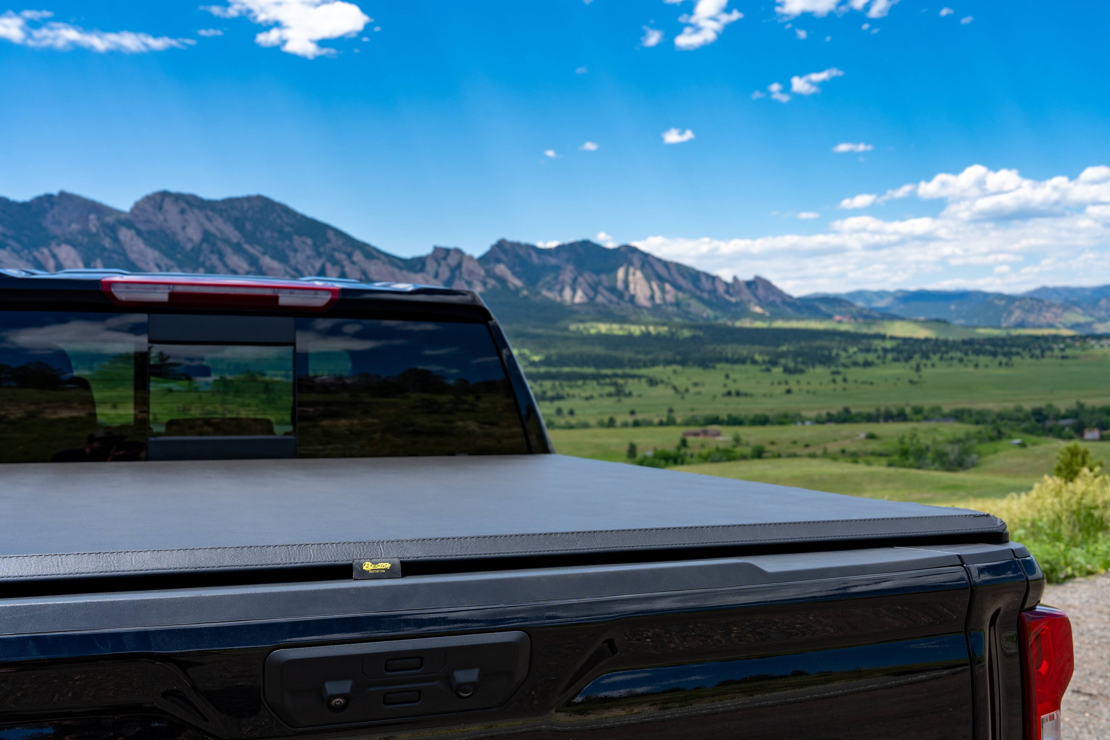 Alt View 7. Bestop - EZ-Roll Soft Tonneau - '07-Current Tundra; For 5.5 ft. bed - Black.