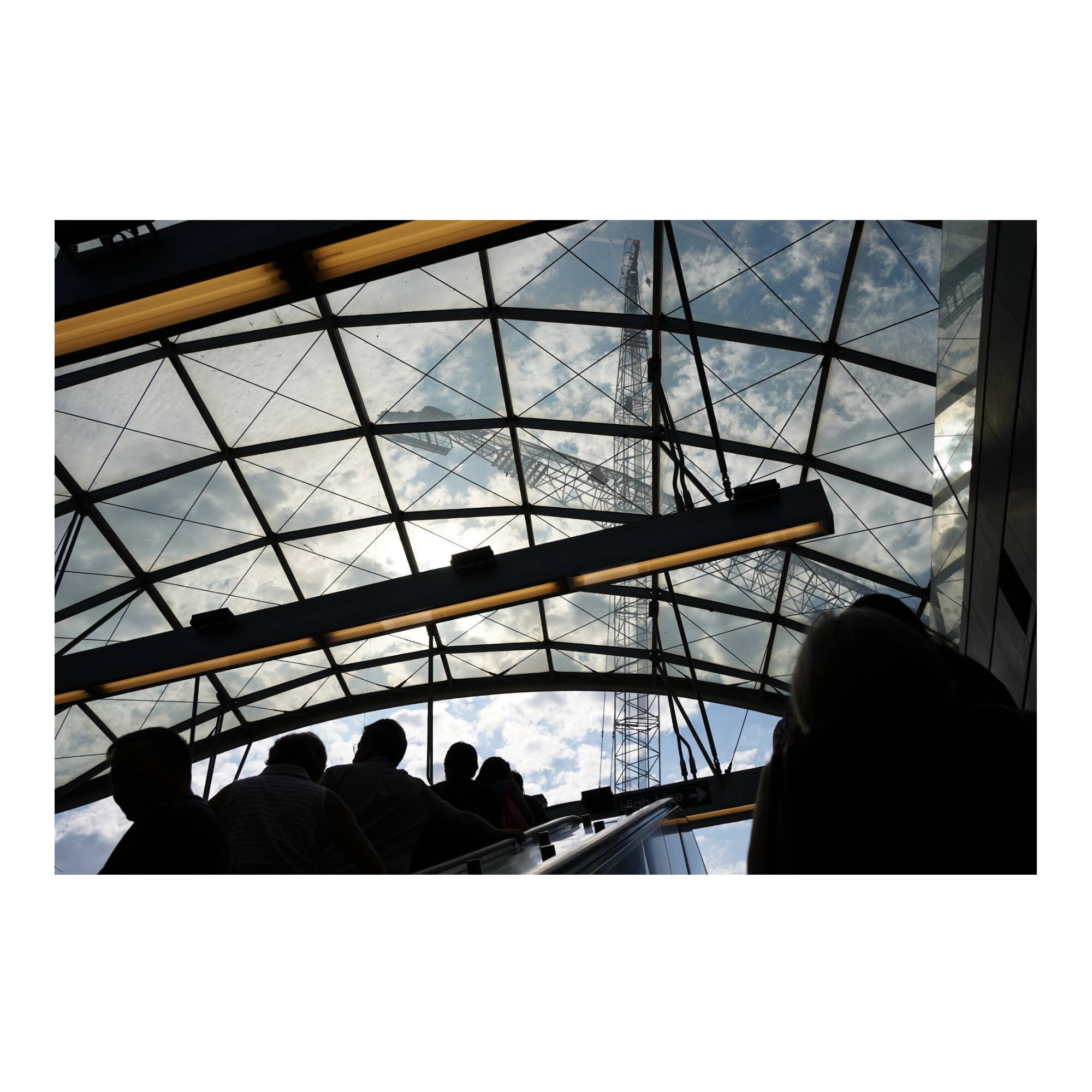 Back. Sony - Sony FE 35mm f/1.8 Lens Bundle.