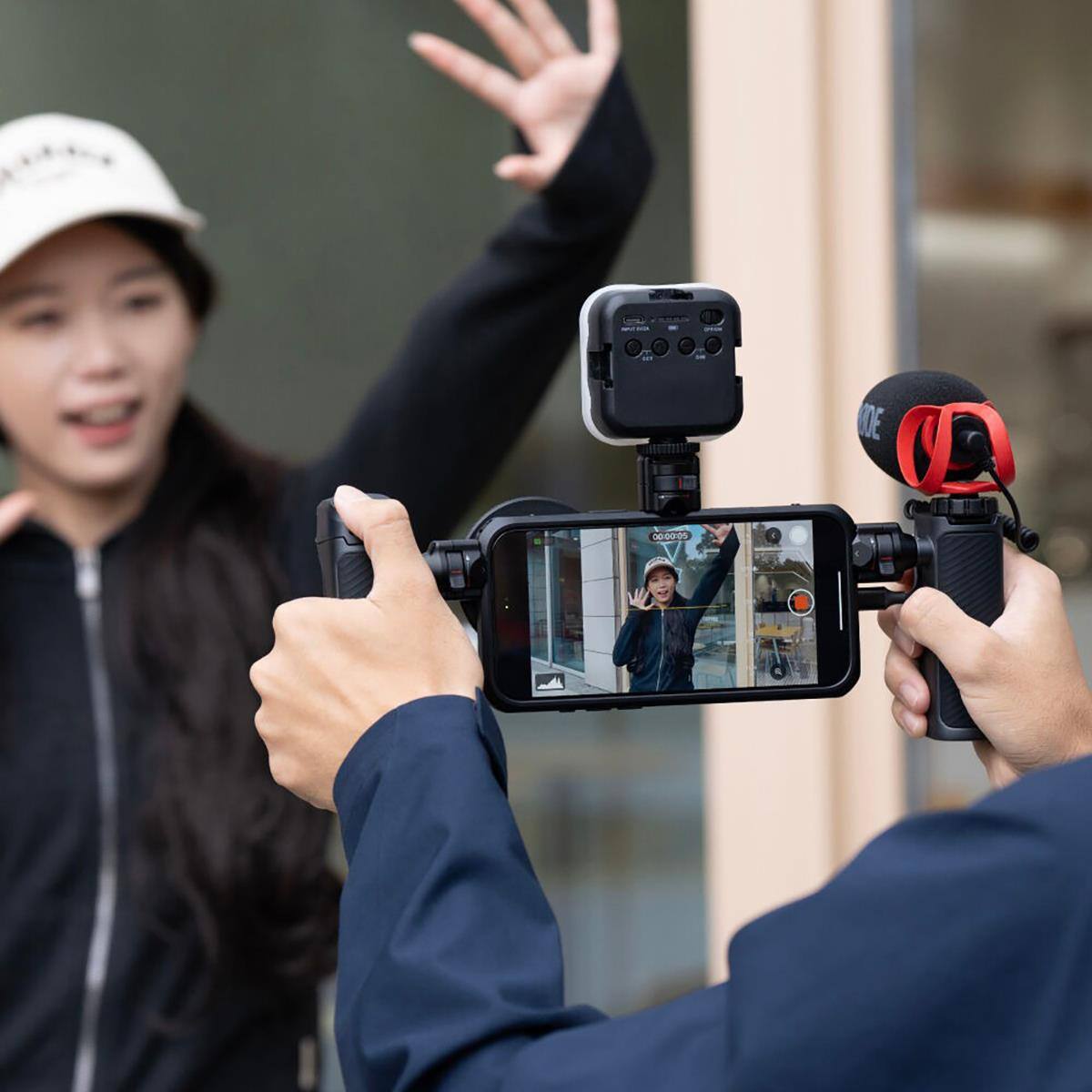 Alt View 9. PGYTECH - PGYTECH ProShot Dual Handheld Phone Video Cage Kit for Apple iPhone 17 Pro Max - Black.