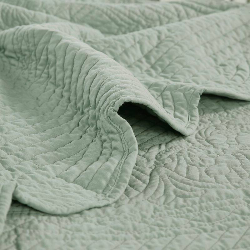 Back. Hivvago - King Size 3 Piece Reversible Scalloped Edges Microfiber Quilt Set in Seafoam - Seafoam.