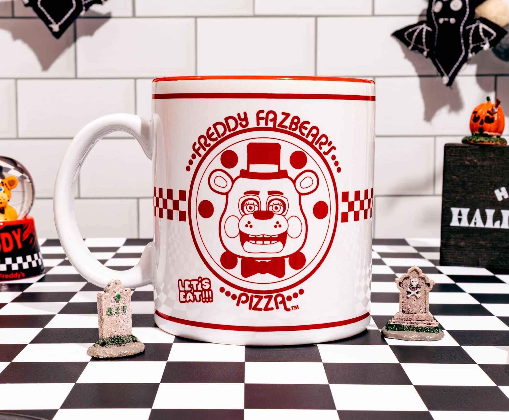 Freddy Fazbear's  
Let's Eat!!! Pizza™  

HALLOWEEN