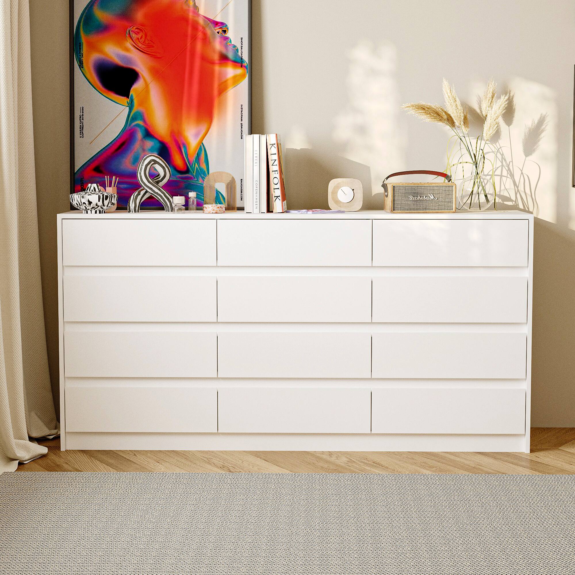 I i | .. ! | KINFOLK