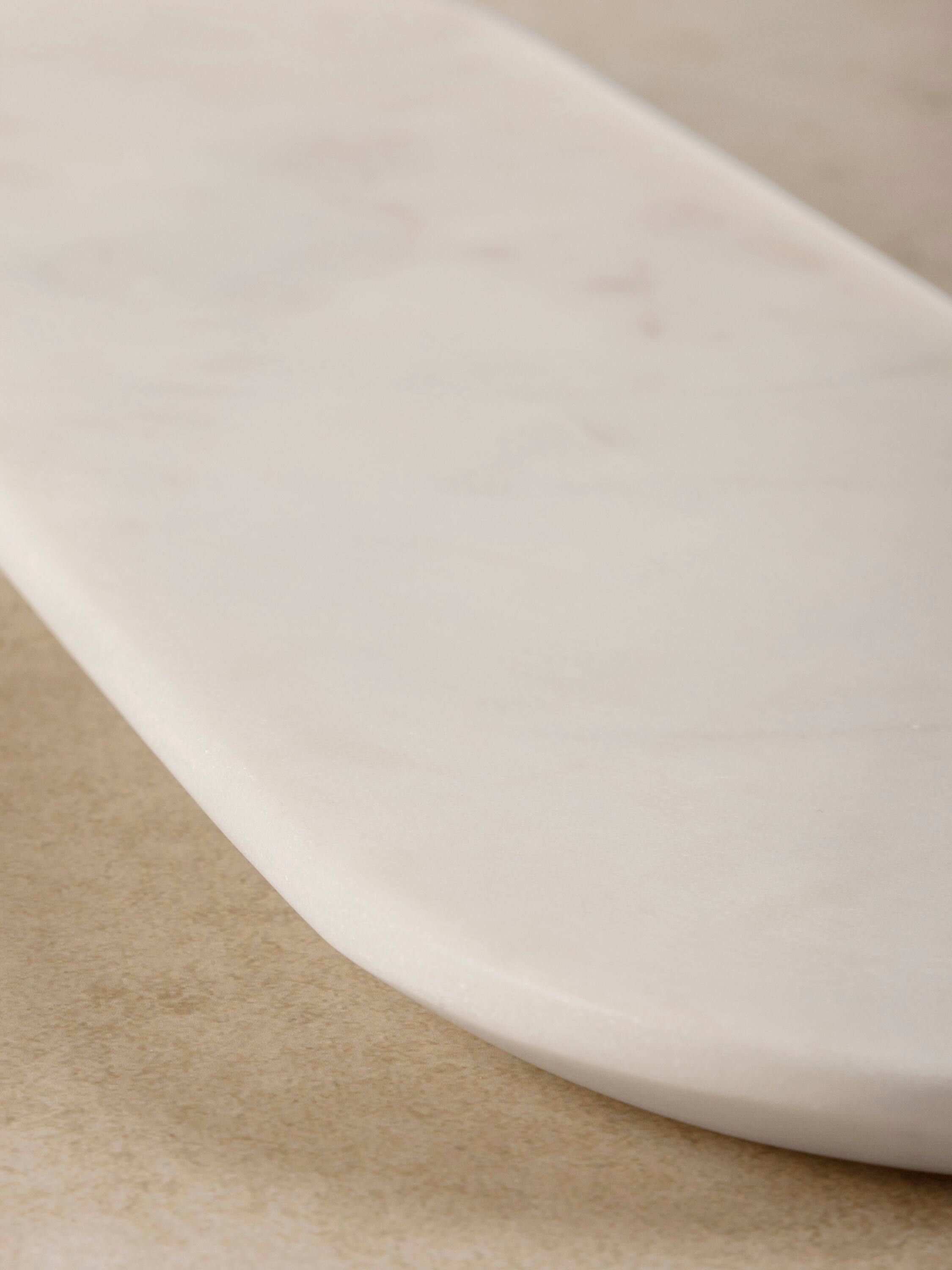 Left. GAURI KOHLI - Suzushi Serving Platter - Shades of white.