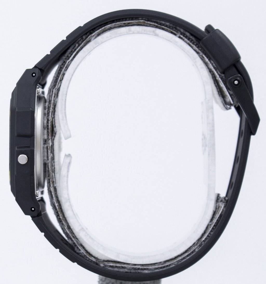 Left. Casio - Digital F-94WA-9 Mens Watch Alarm Chrono Stopwatch Day/Date 30M - Black.