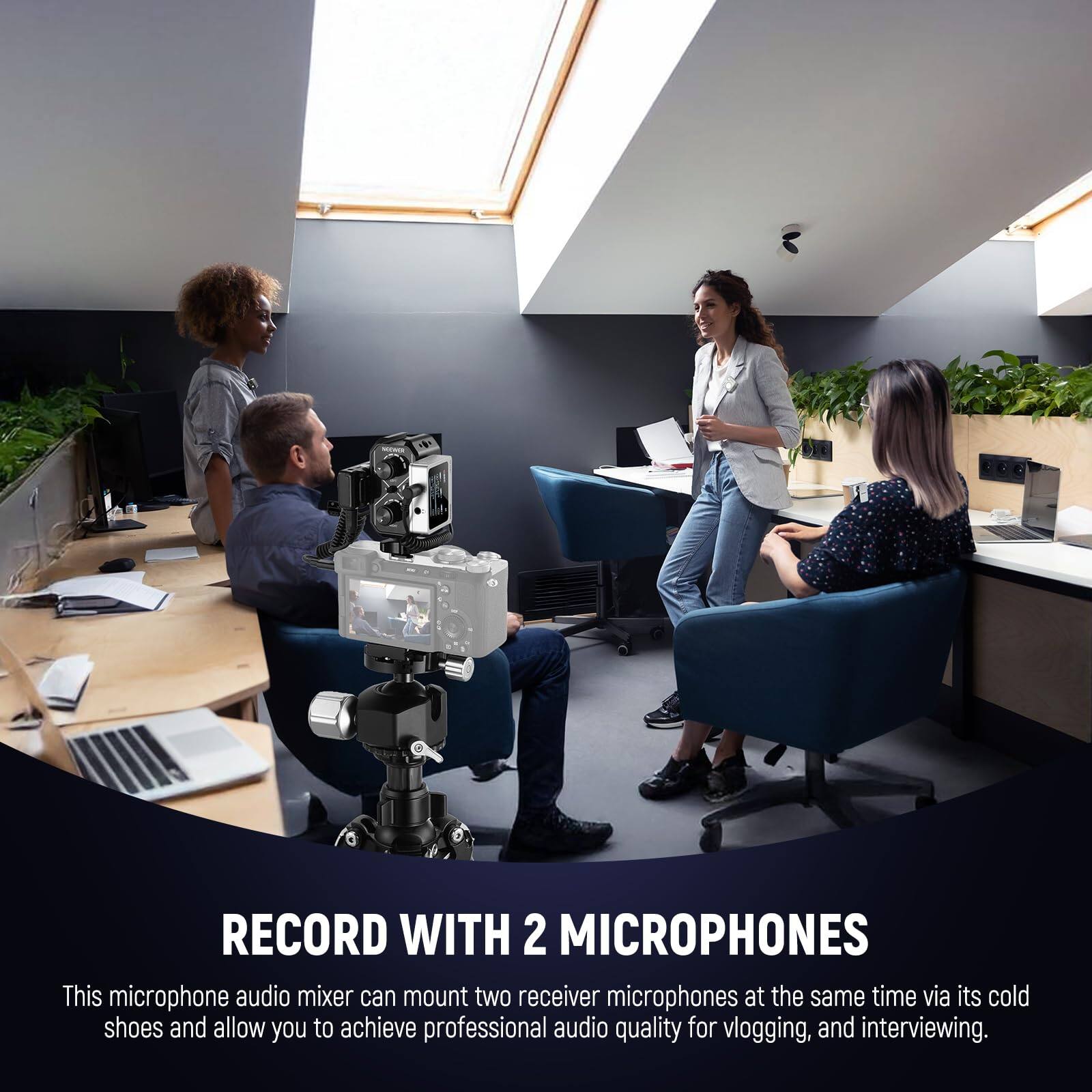 RECORD WITH 2 MICROPHONES

This microphone audio mixer can mount two receiver microphones at the same time via its cold shoes and allow you to achieve professional audio quality for vlogging and interviewing.