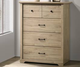 Forest'nSky - Wood 4 drawer 32 in. Wide Chest of Drawers with Black Handles for Living Room - Light Oak