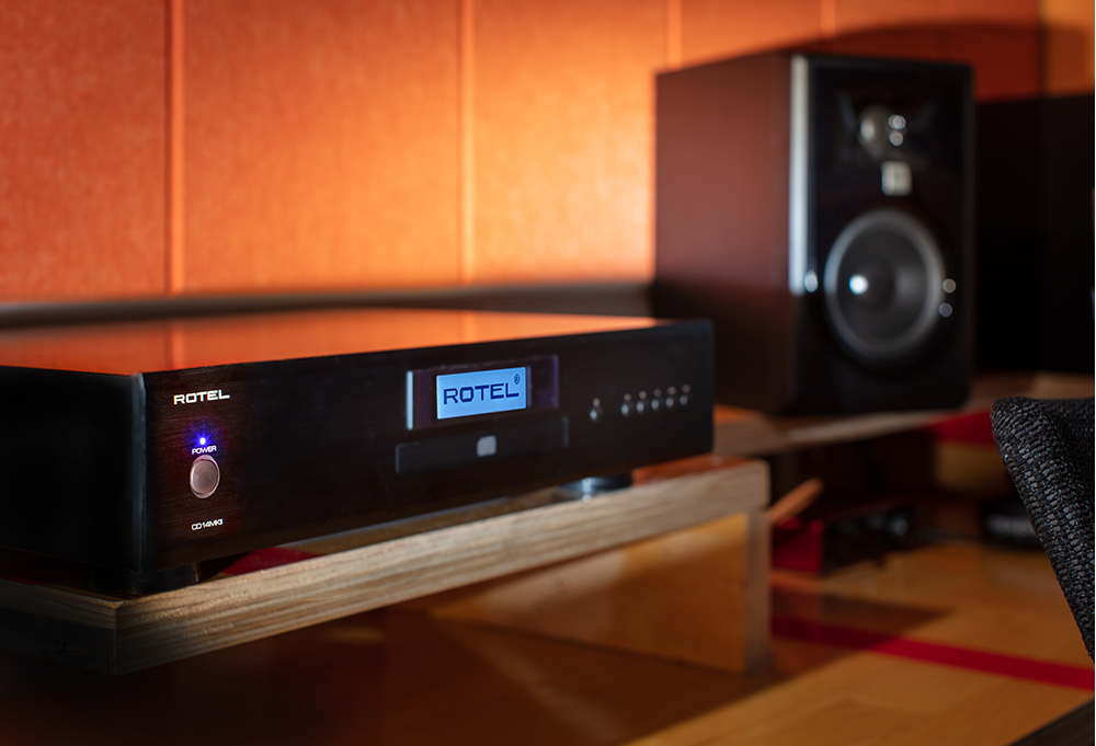 The text on the image reads "ROTEL ROTEL POWER COMMG."