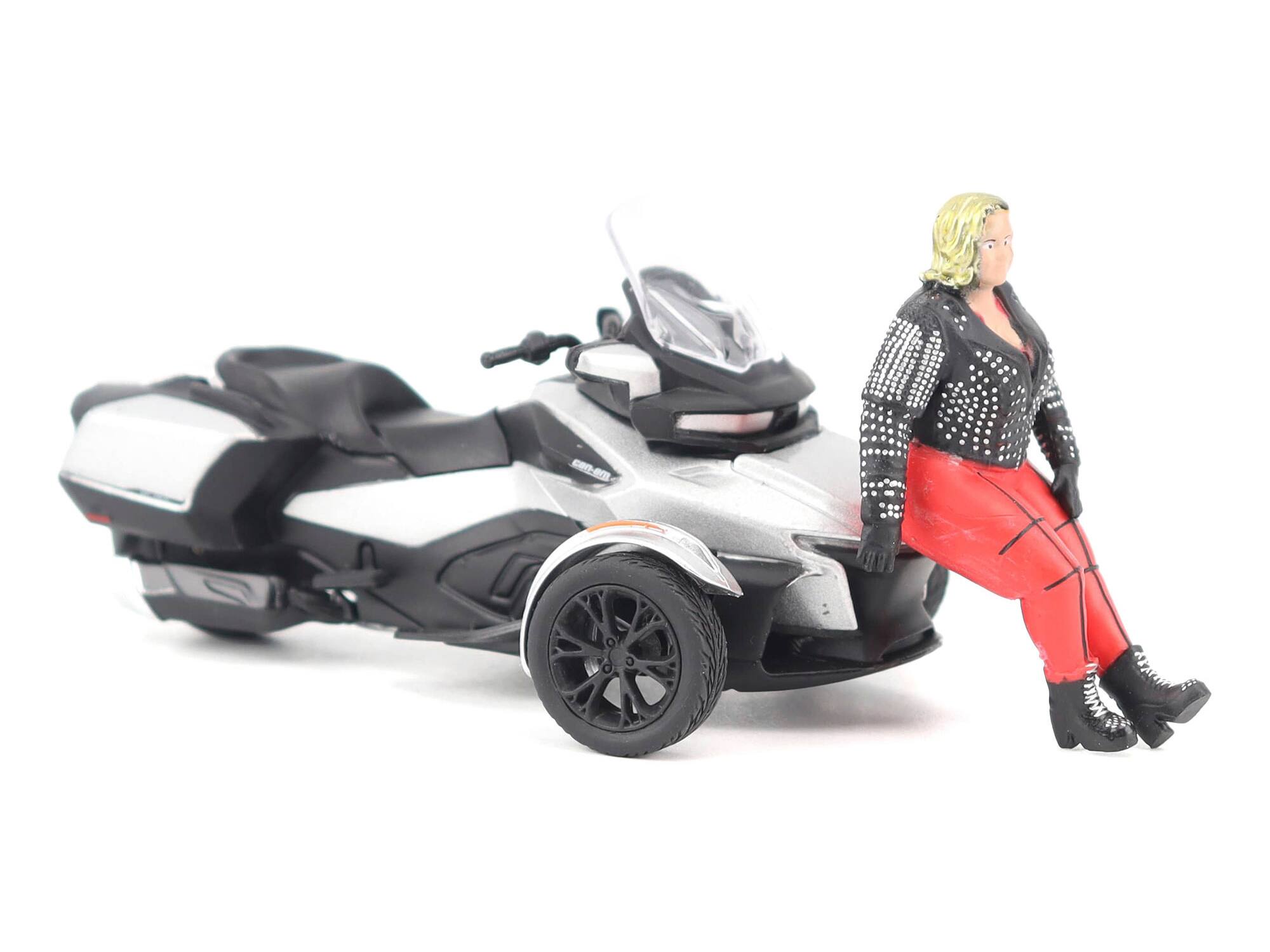 Alt View 5. BRP Models - Can-Am Spyder RT 3-Wheel Motorcycle Hyper Silver Metallic with Driver Figure 1/32 Diecast Model by BRP Models.