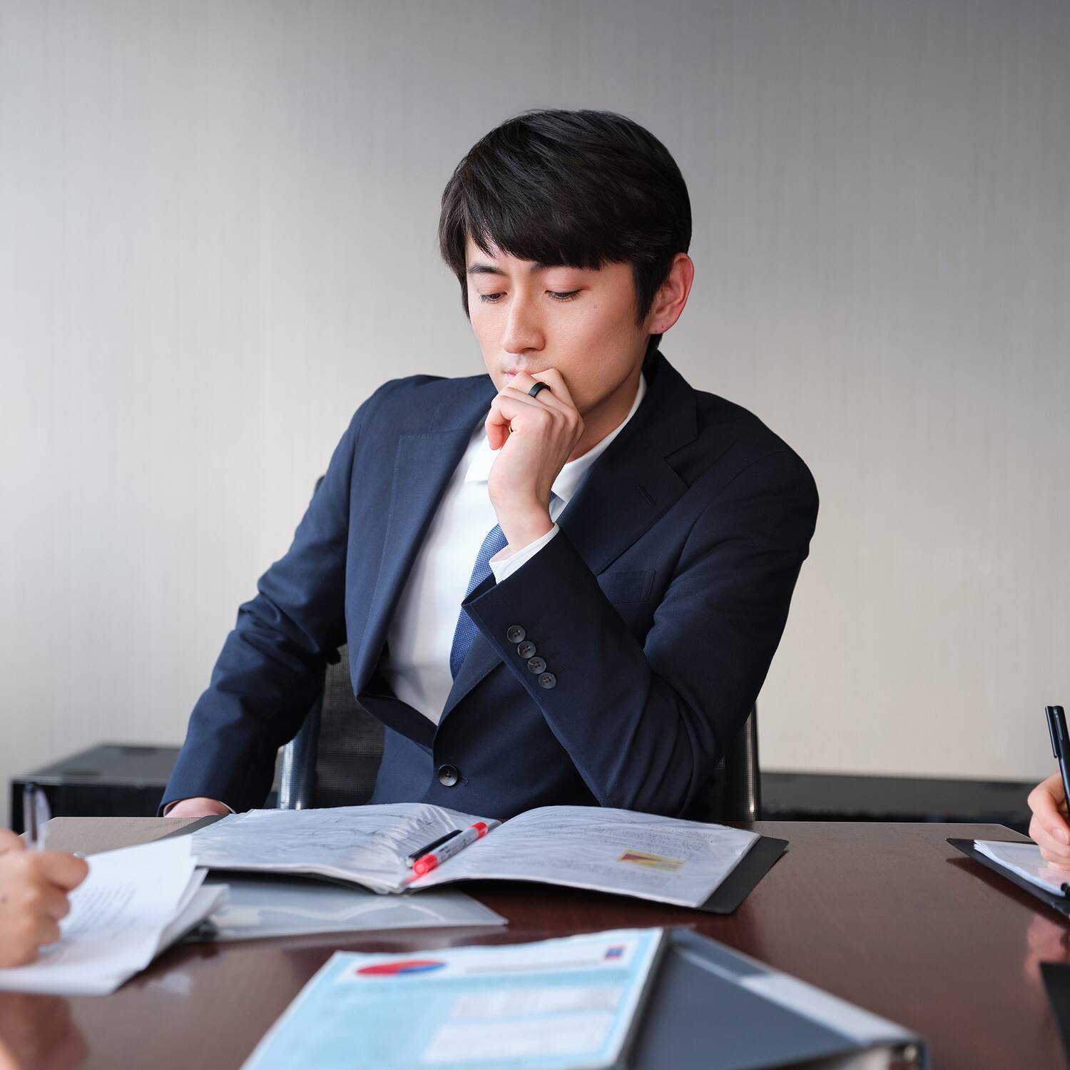 Alt View 2. RINGCONN - Gen 2 Ultra-Thin Smart Ring, Sleep Apnea Monitoring, Health Tracking, Size 8 - Matte Black.