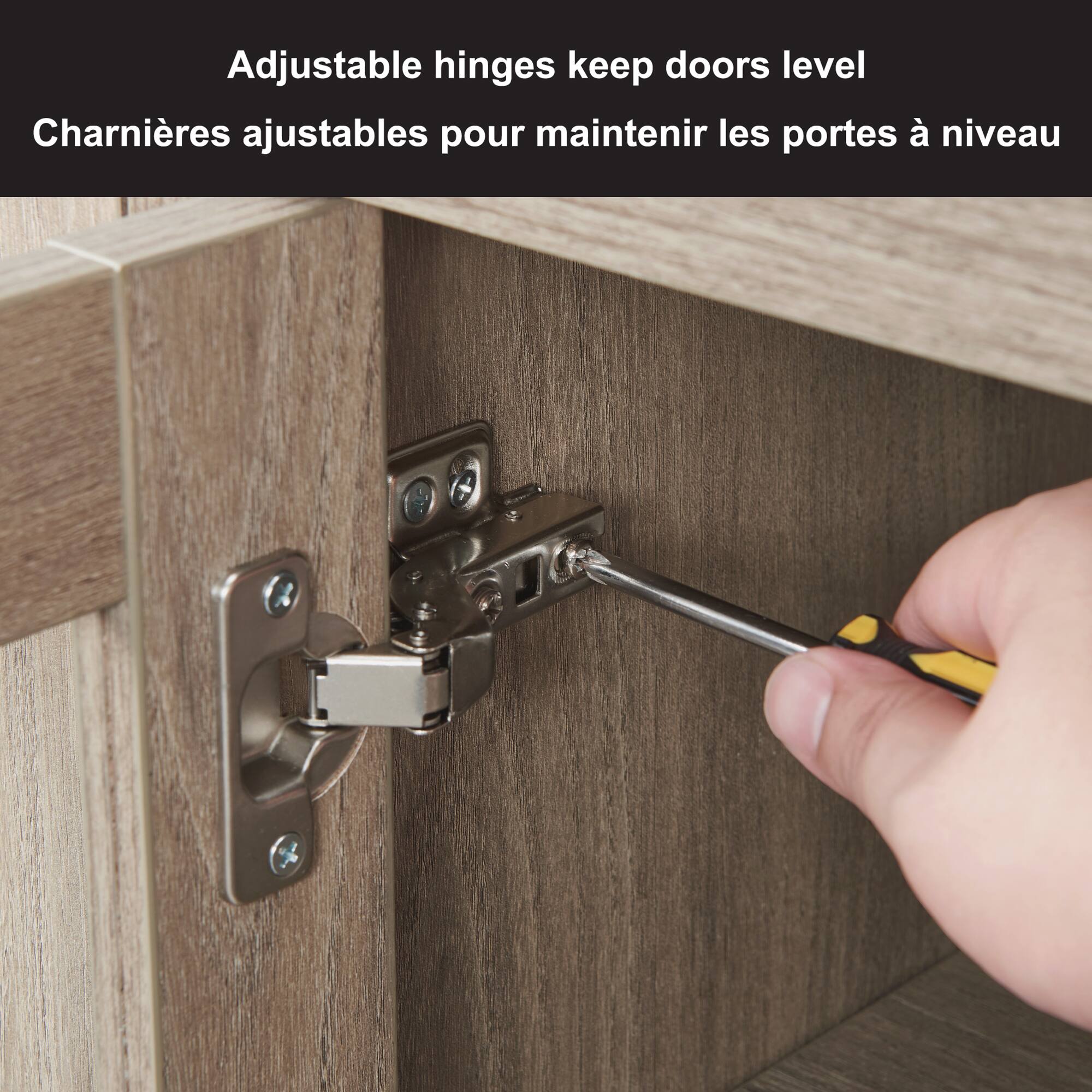 Adjustable hinges keep doors level  
Charnières ajustables pour maintenir les portes à niveau