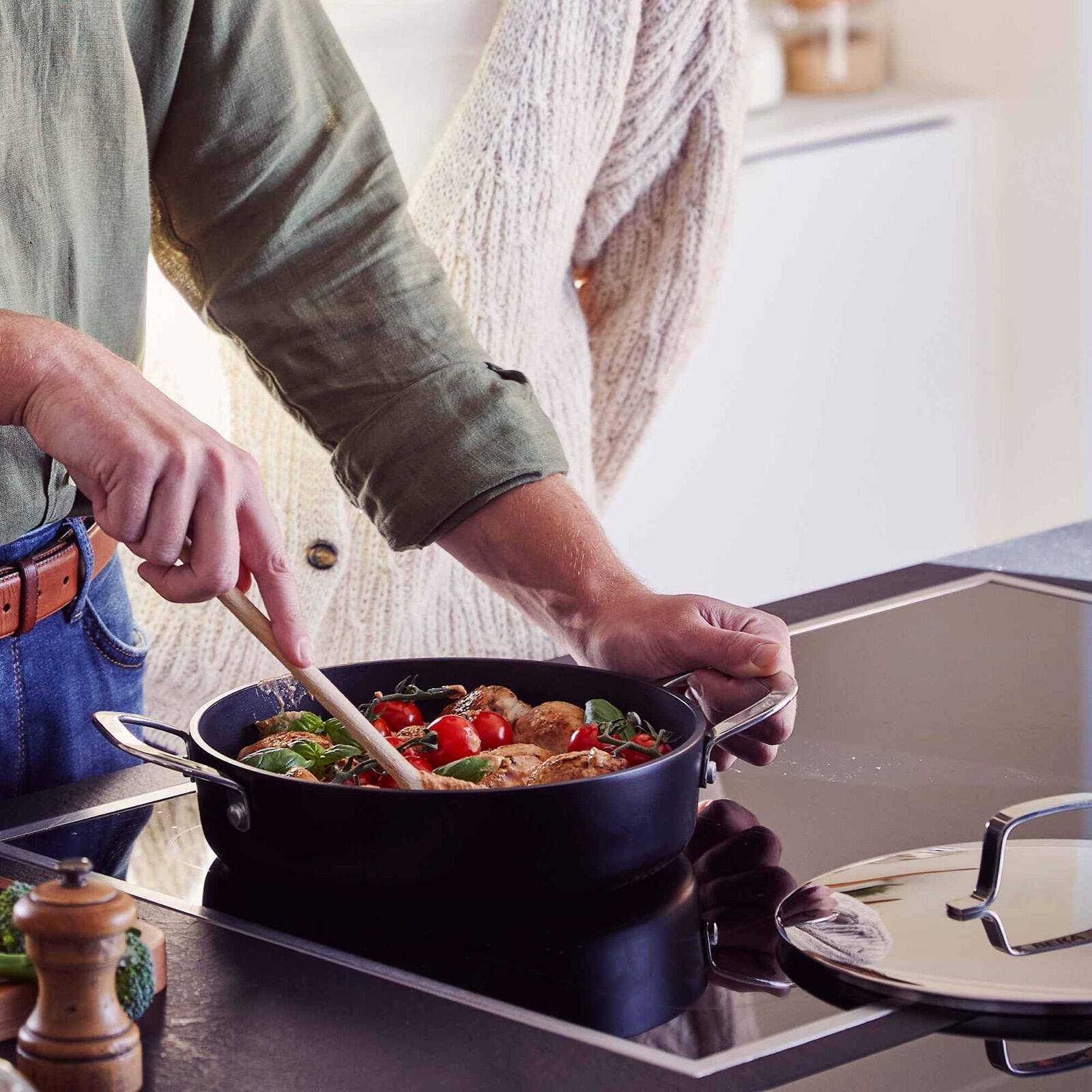 Alt View 2. Alva - Mastero 3.3-Quart Nonstick Saute Pan with Dual Handles, with Lid, 9.5-Inch - Black.