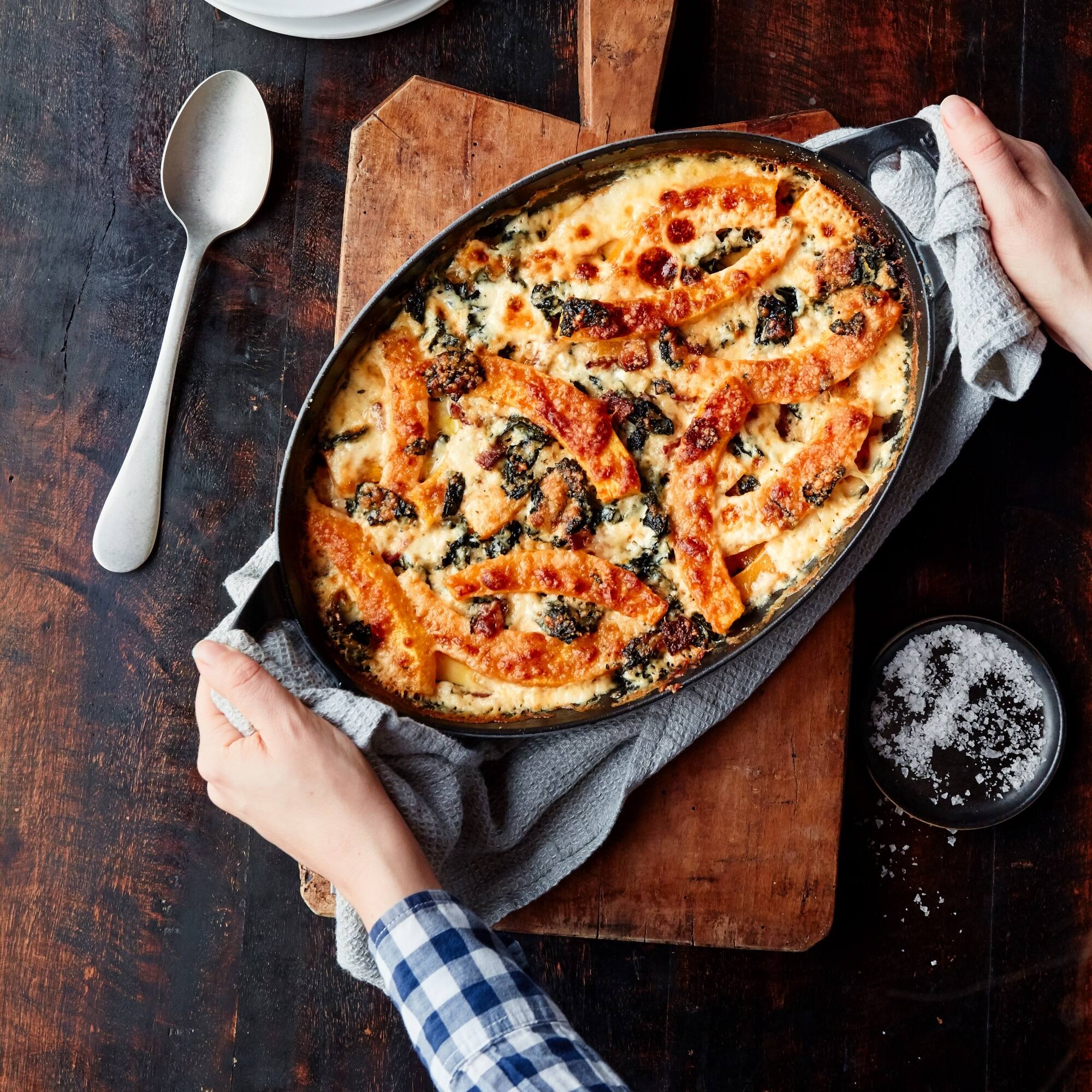 Alt View 4. Staub - Staub Cast Iron 14.5-inch X 11.2-inch Oval Baking Dish - Matte Black - Matte Black.