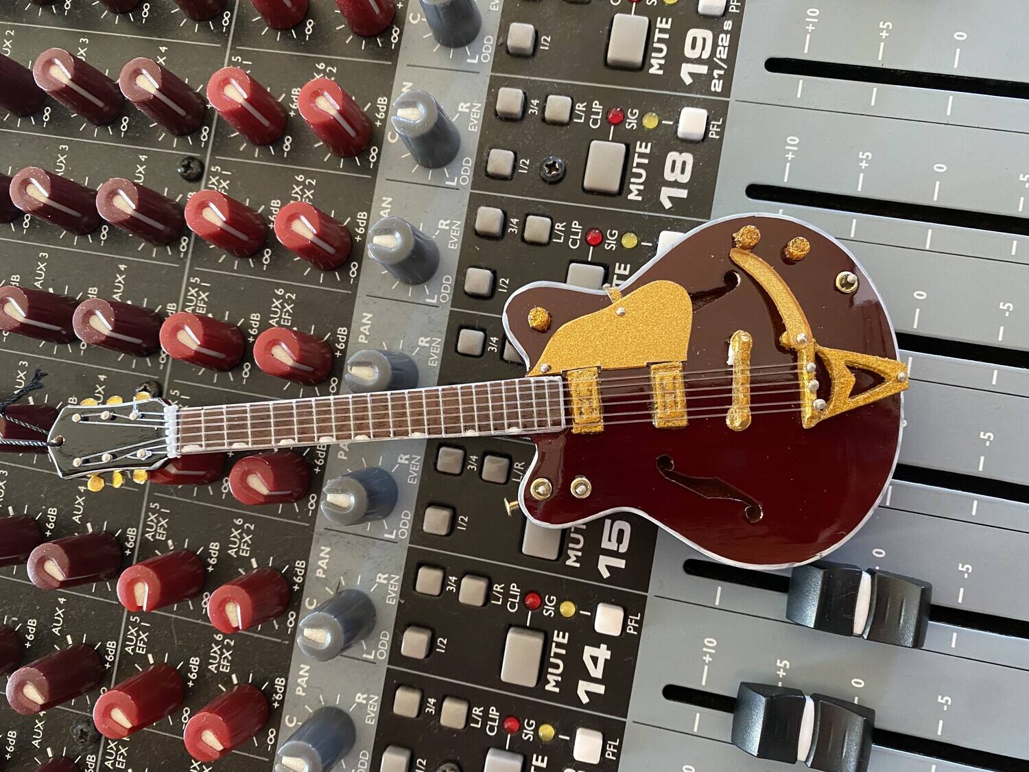 Axe Heaven - George Harrison - Rosewood Hollow Body 6 Inch Mini Guitar Holiday Ornament - Collectibles