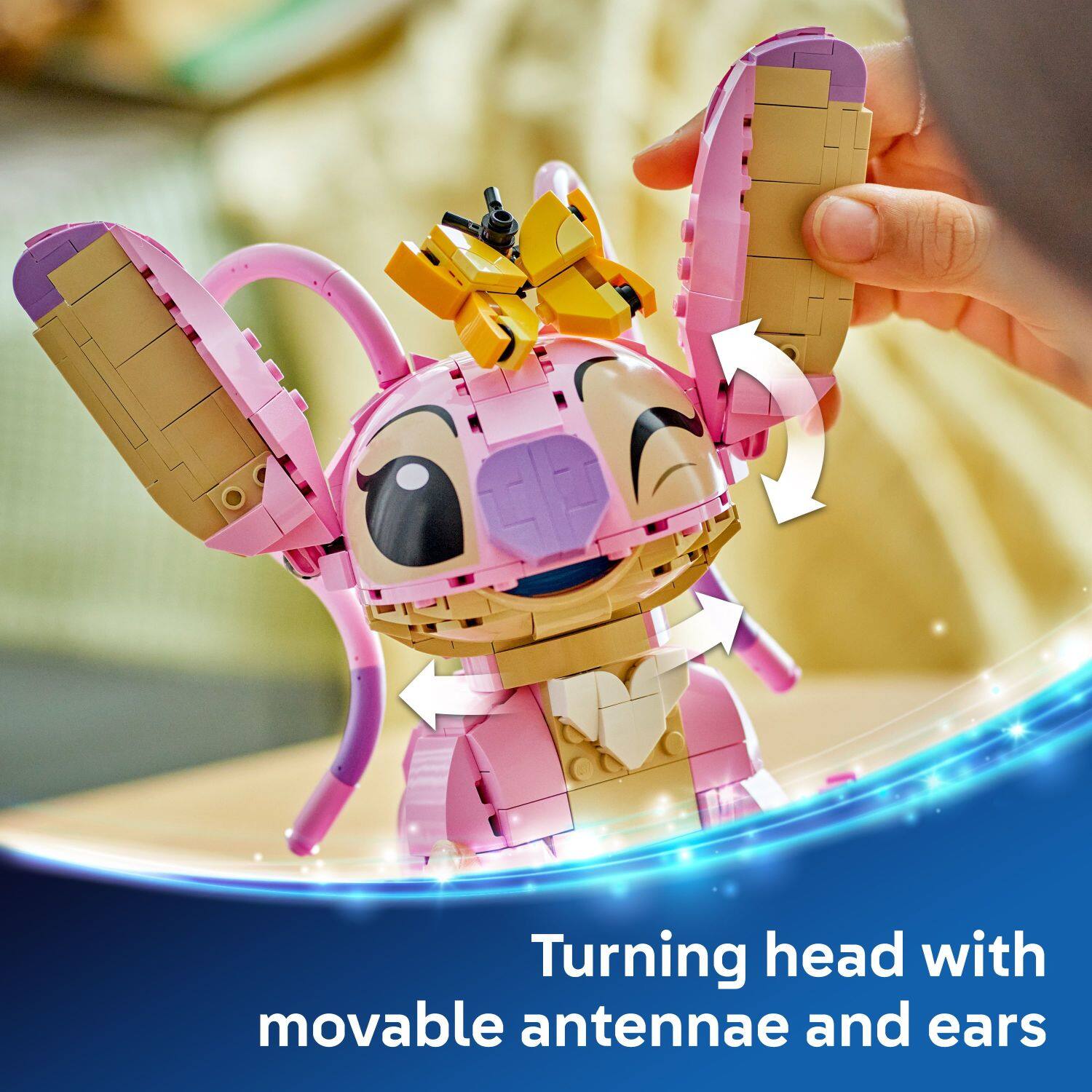 Turning head with movable antennae and ears.