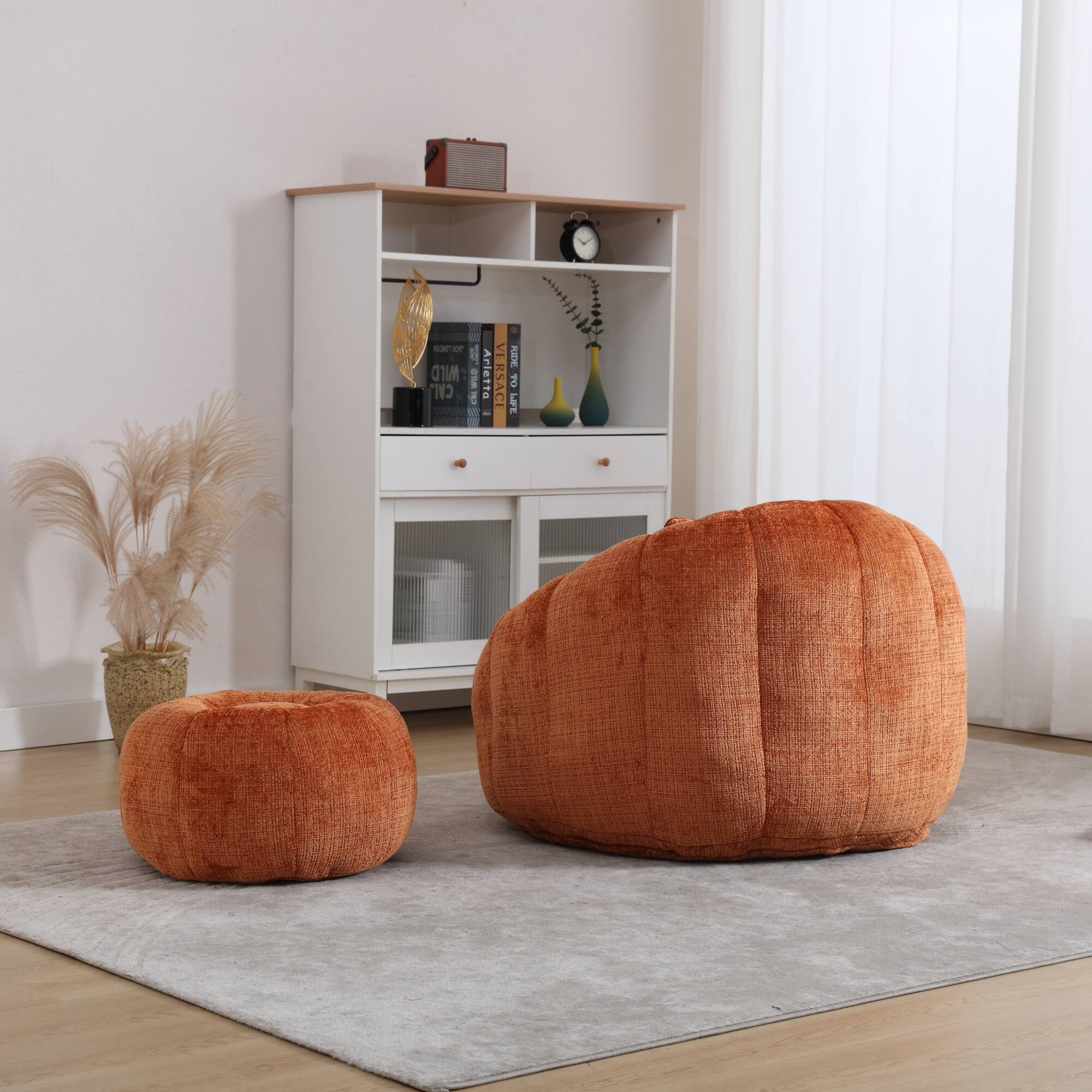 - M saer - VE Ar KDE WILD CAL . : dm Arletto a RS ERSACE 1 CE 5 W I

Corrected text:
- M saer - VE Ar KDE WILD CAL . : dm Arletto a RS ERSACE 1 CE 5 W I

The text appears to be a mix of words and letters that don't form coherent phrases. Without additional context, it's challenging to correct or group them meaningfully.