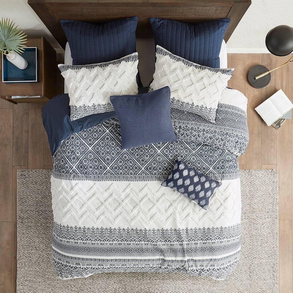 Alt View 2. Gracie Mills - Gracie Mills Robbins Chenille Tufted 3-Piece Cotton Duvet Cover Set - Navy.