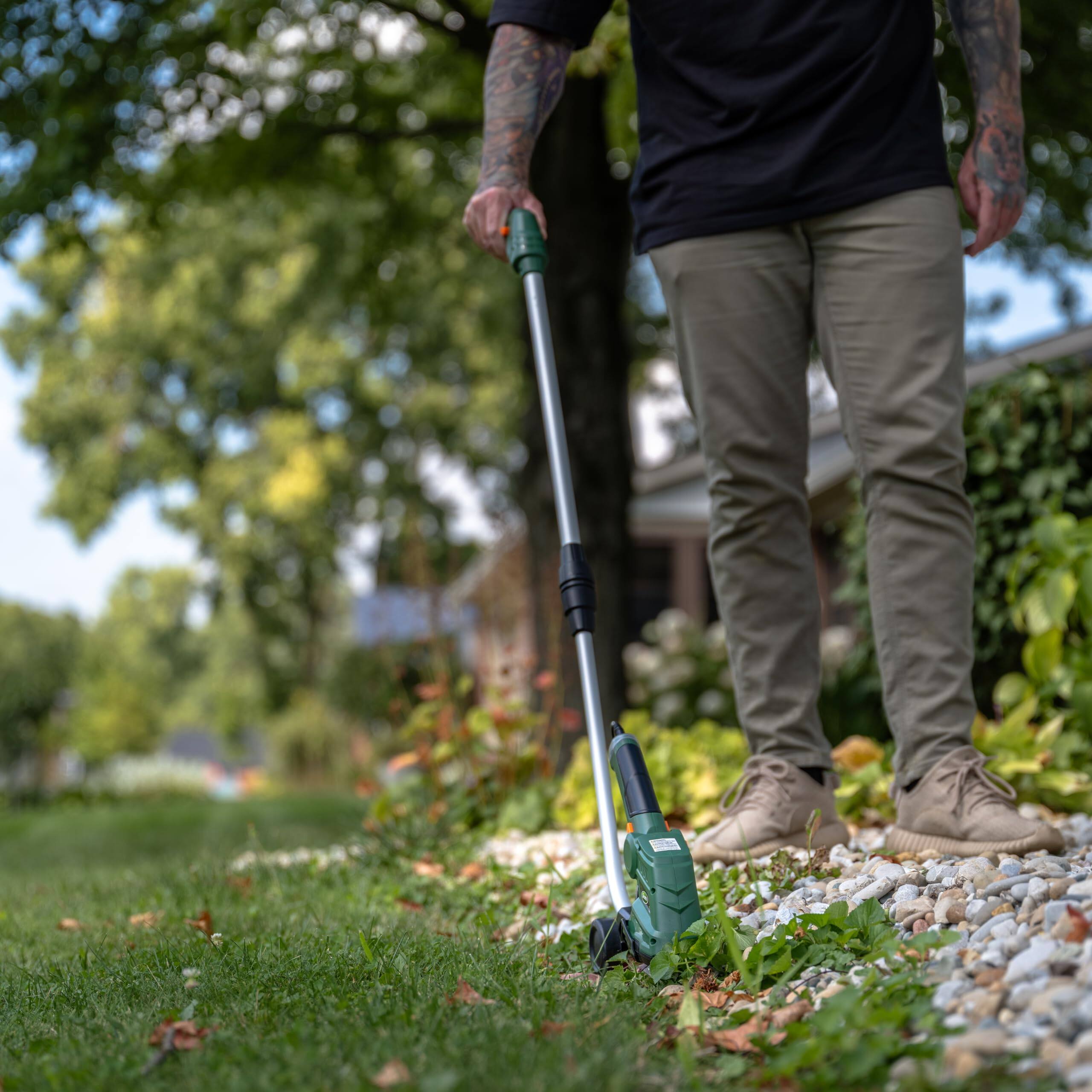 Left. JETRANSPORT - Outdoor Power Tools Lss10272ps 7.5-volt Lithium-ion Cordless Grass Shear/shrub Trimmer With Wheeled Extension - 7.2-Volt Shrub Shear.