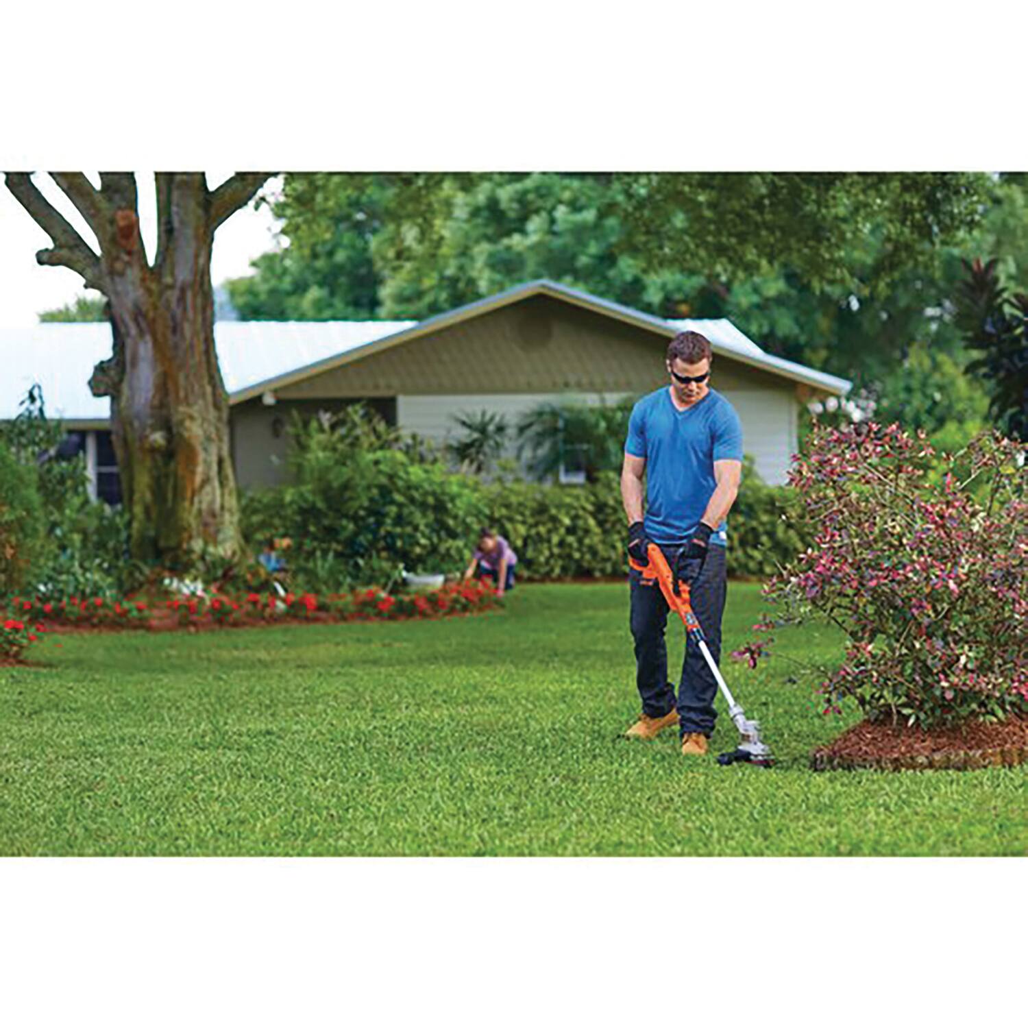 Alt View 8. Black+Decker - 20-Volt MAX 2-in-1 Cordless String Trimmer and Edger with Battery and Charger LST300.