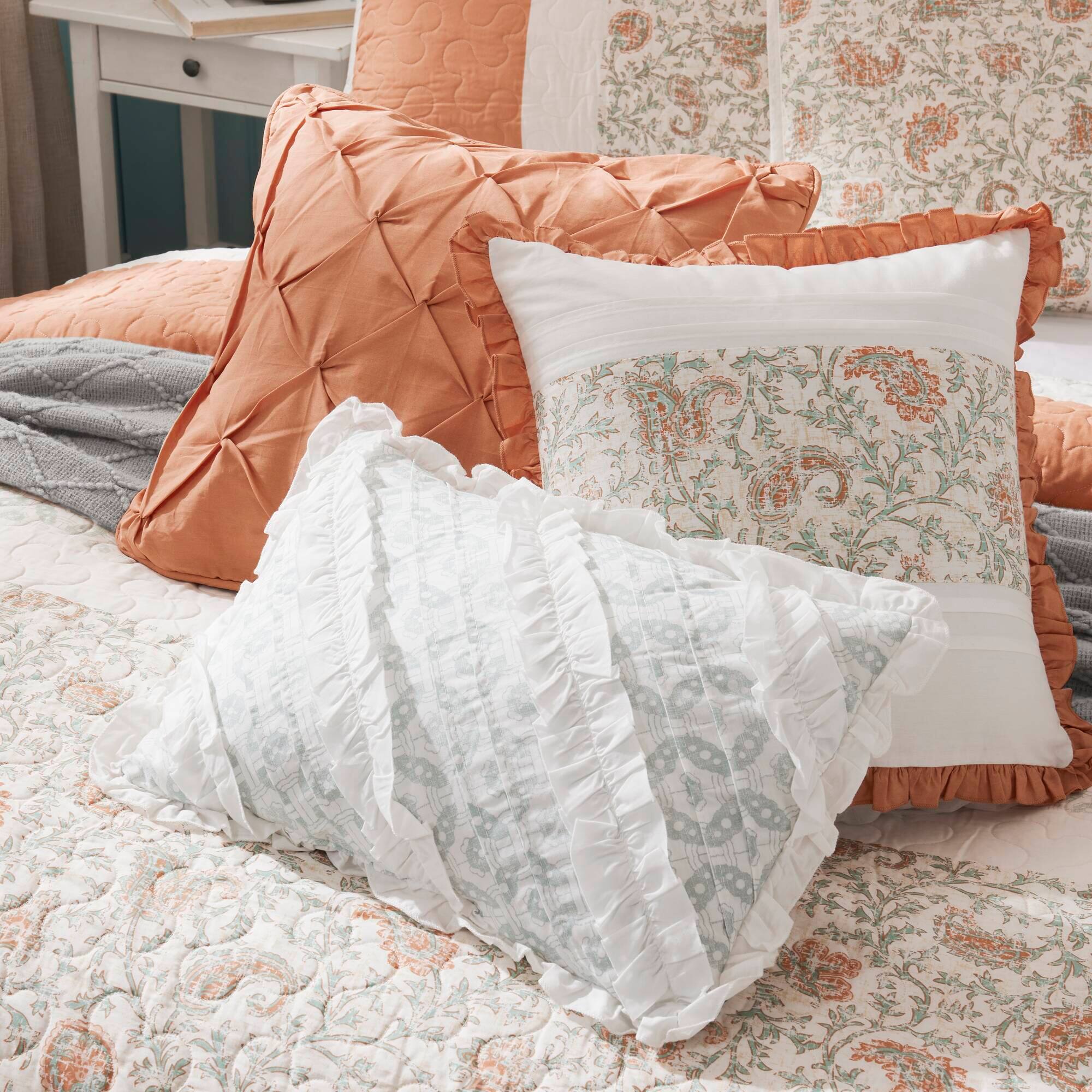 Back. TinyHomie - 6 Piece Cotton Percale Quilt Set with Throw Pillows Coral King/Cal King - Coral.