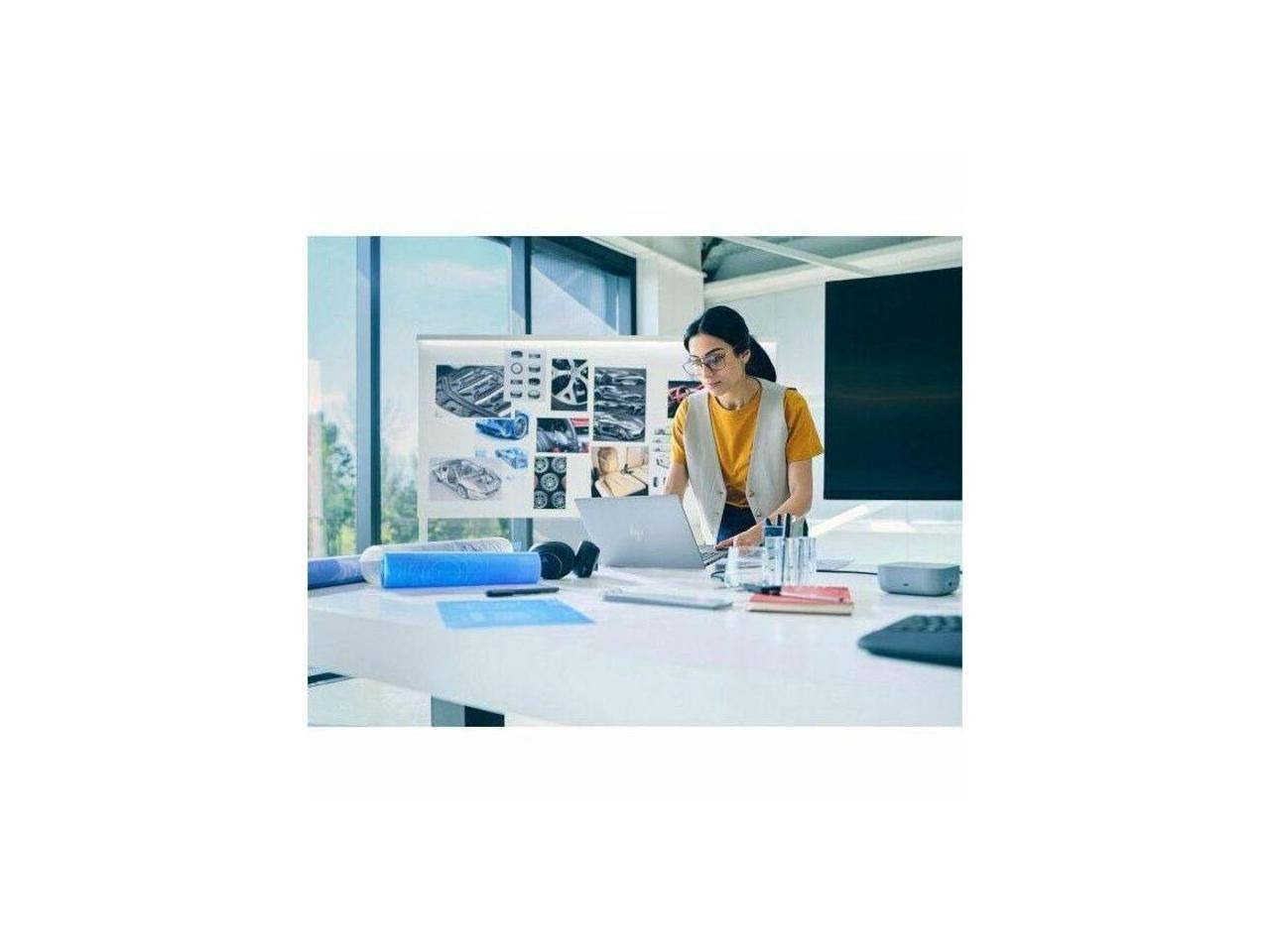 Alt View 4. HP - HP ZBook 8 G1i 16" Workstation - Intel Core Ultra 7 - 16 GB - 512 GB SSD - Windows 11 Pro - Meteor Silver.