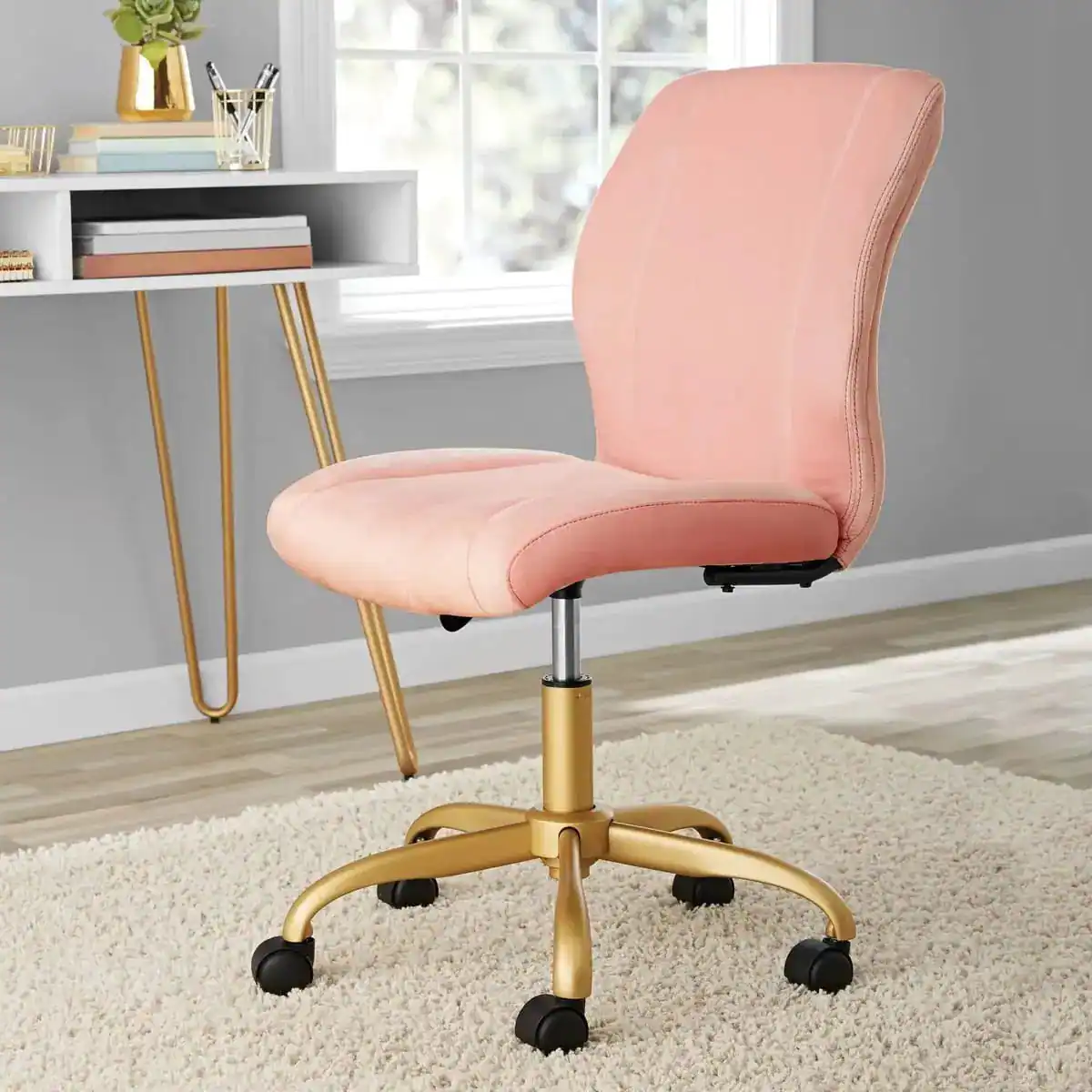 Mainstays - Luxurious Plush Velvet Office Chair with Ergonomic Design and Adjustable Base for Stylish Home Workspace - Gold