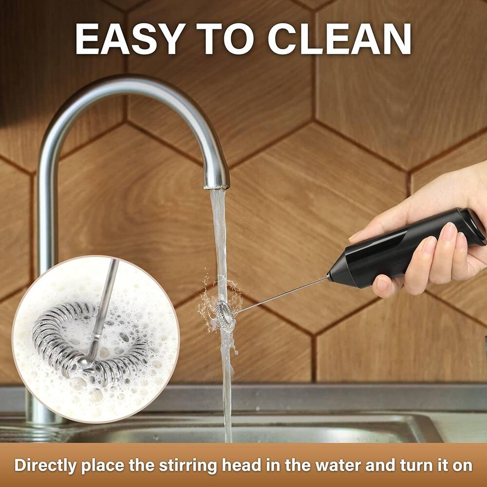 EASY TO CLEAN

Directly place the stirring head in the water and turn it on