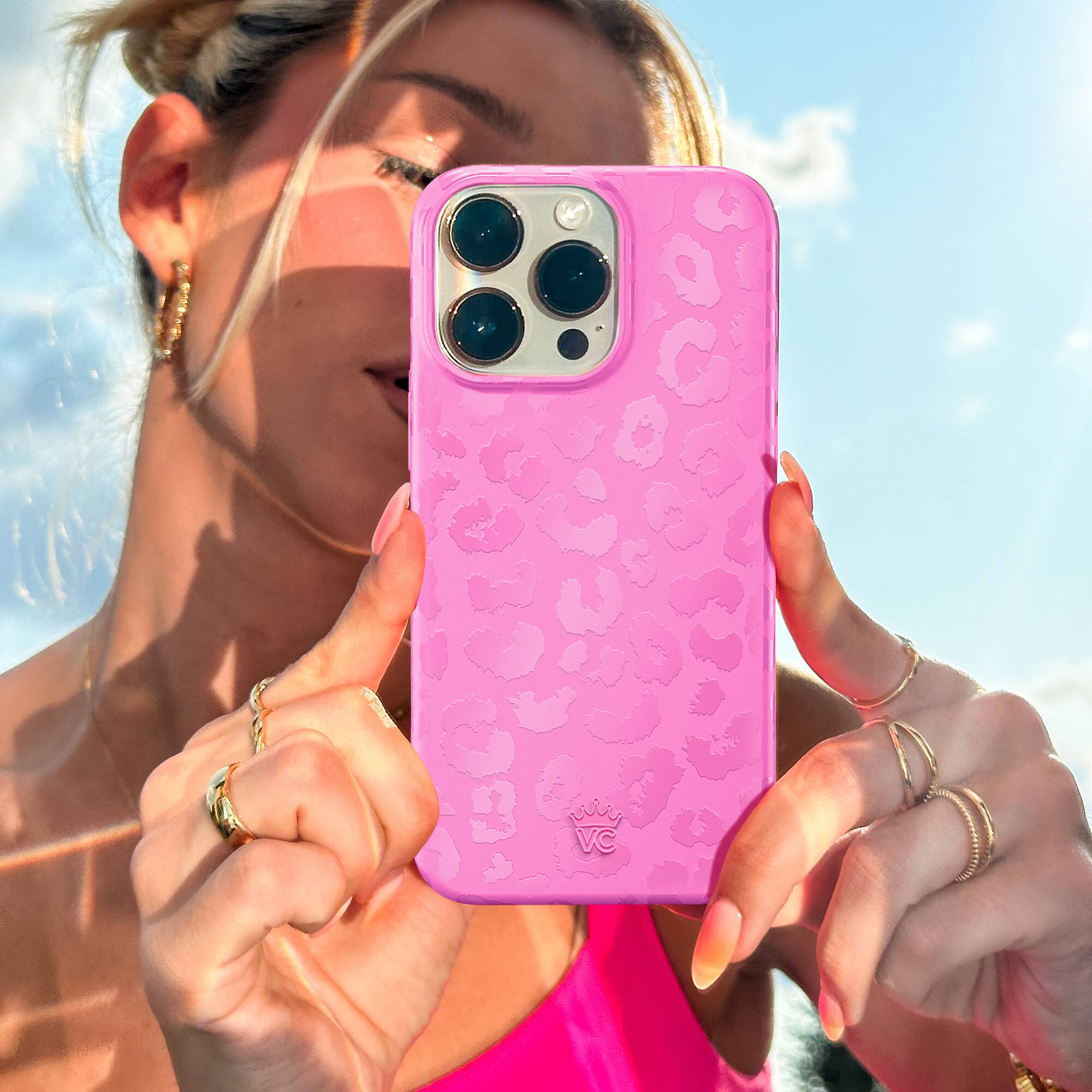 Alt View Zoom 3. VELVET CAVIAR - Magsafe Case for Apple iPhone 16 Plus - Hot Pink Leopard.