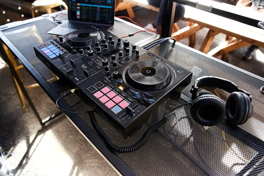 Alt View 17. Hercules - DJ Control Inpulse 500 DJ Mixer - Black.