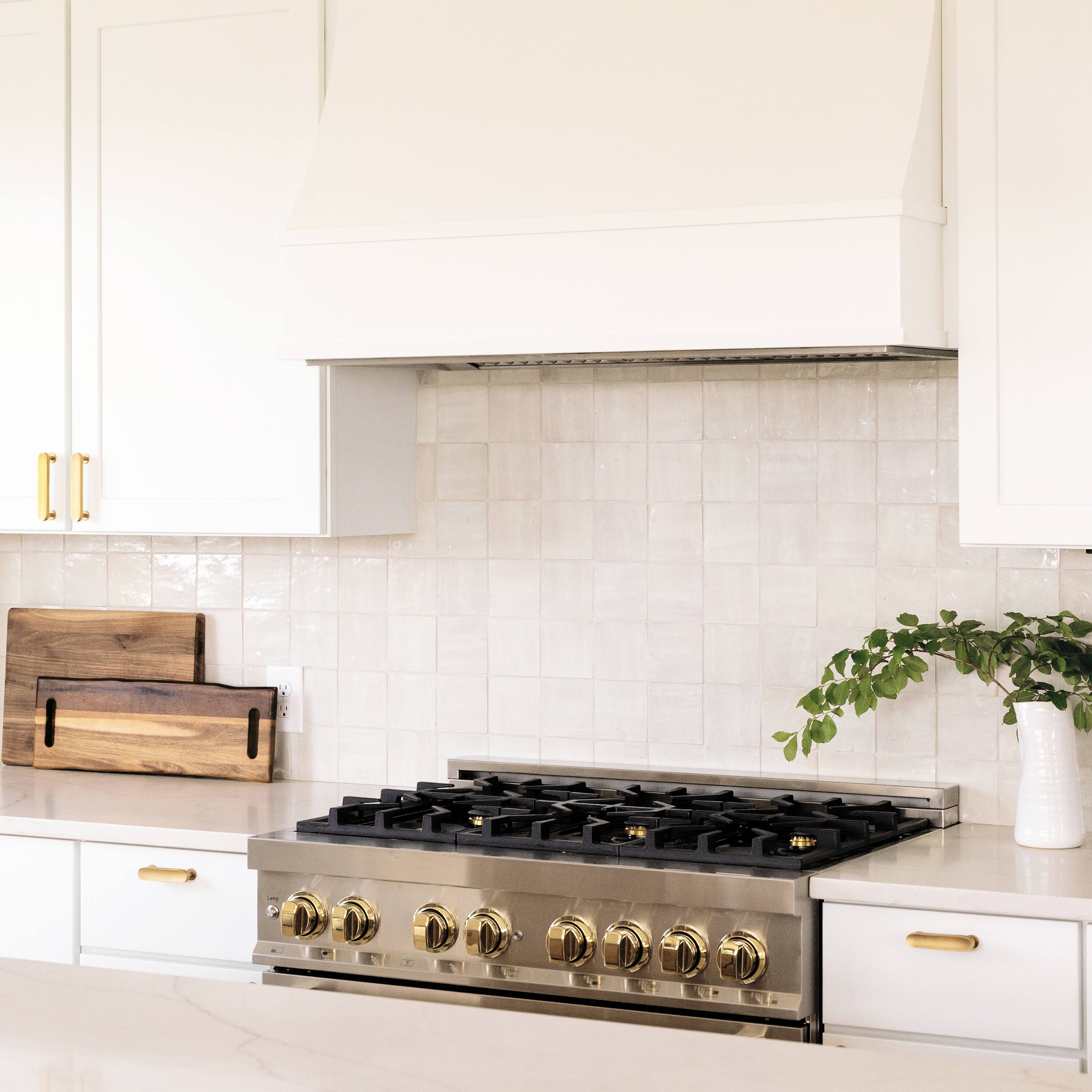 Alt View 18. ZLINE - Autograph 36 in. 4.6 cu. ft. Legacy Freestanding Dual Fuel Range with  6 Burners & Convection Oven w/ Gold Accents - Stainless Steel/Polished Gold Accents.