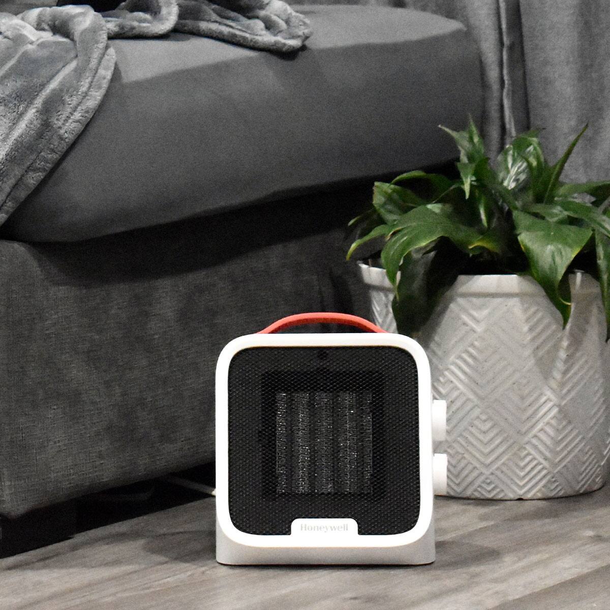 Alt View 8. Honeywell - Honeywell UberHeat 5 Ceramic Heater White - Black.