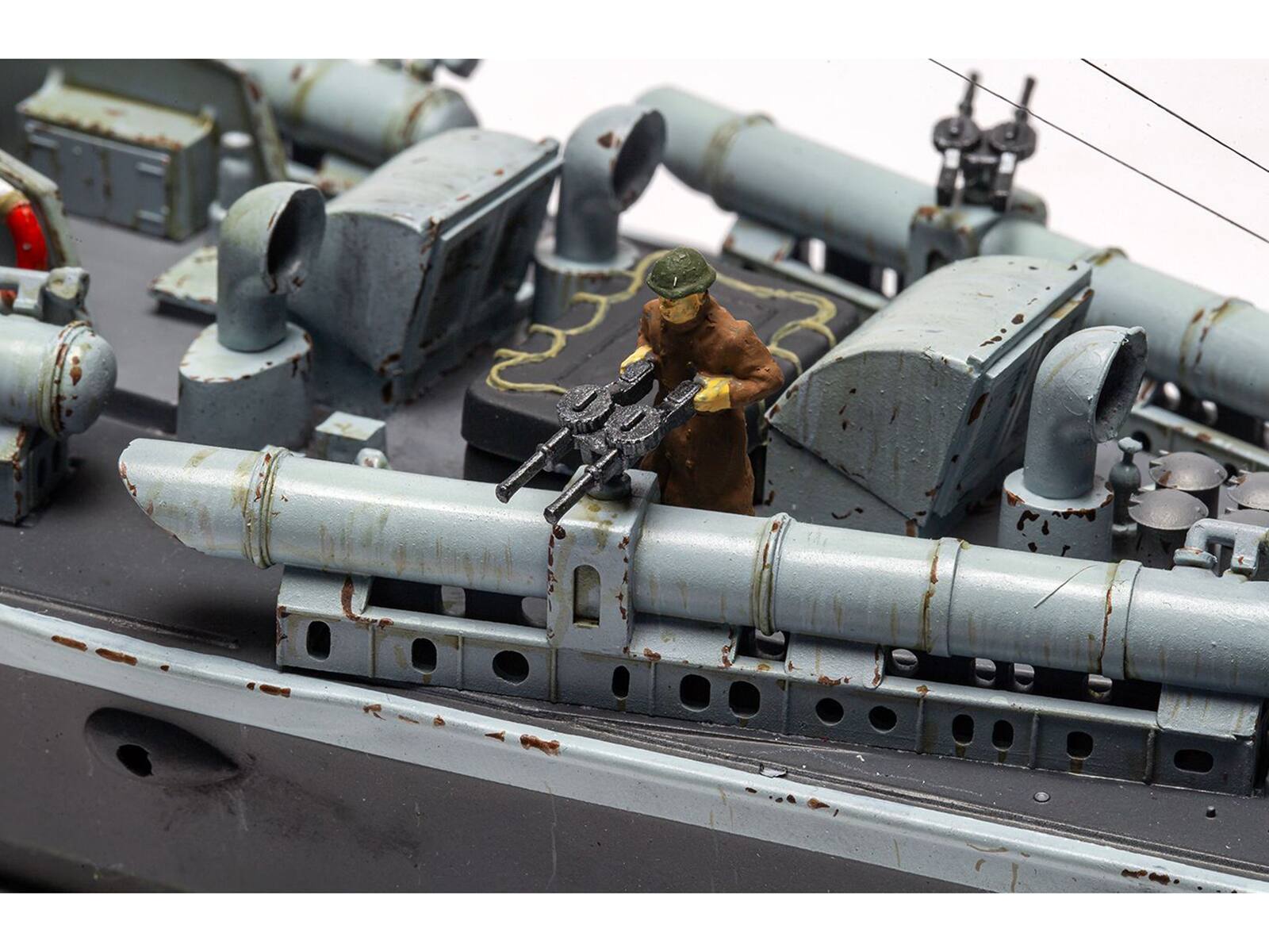 Back. Airfix - Level 3 Model Kit Vosper Motor Torpedo Boat 1/72 Plastic Model Kit by Airfix - Multicolor.