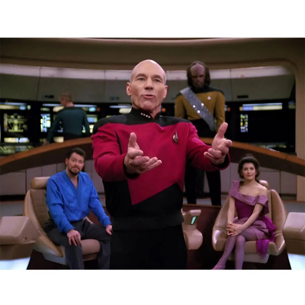 Left. Star Trek The Next Generation: The Complete Series   - DVD.