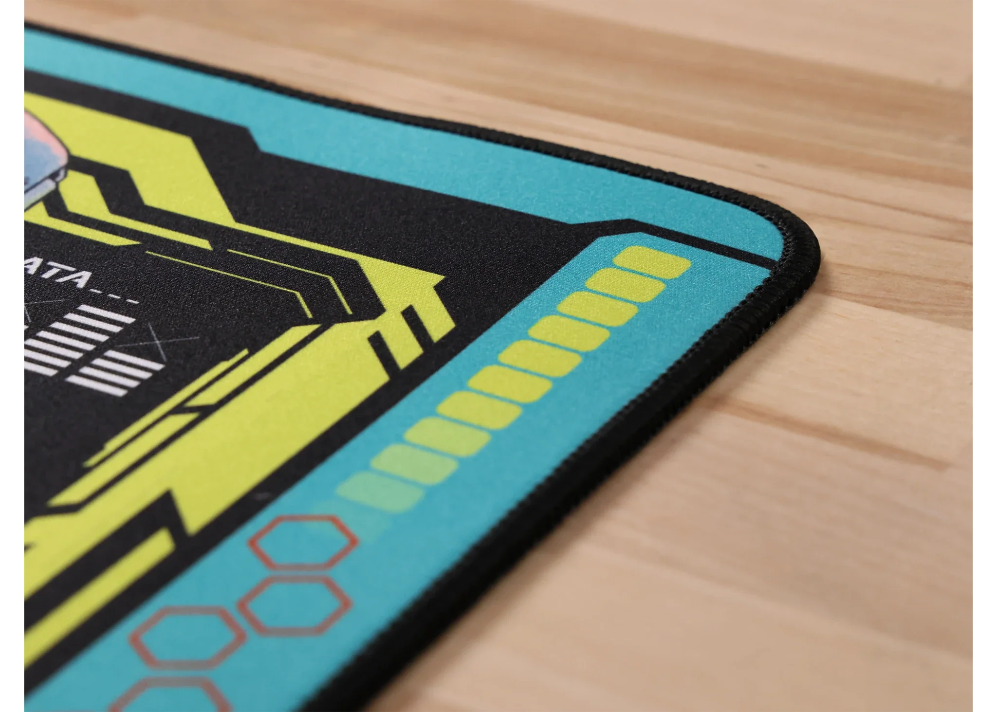 Angle. MAINGEAR - "Machina" Mouse Mat - multicolored.
