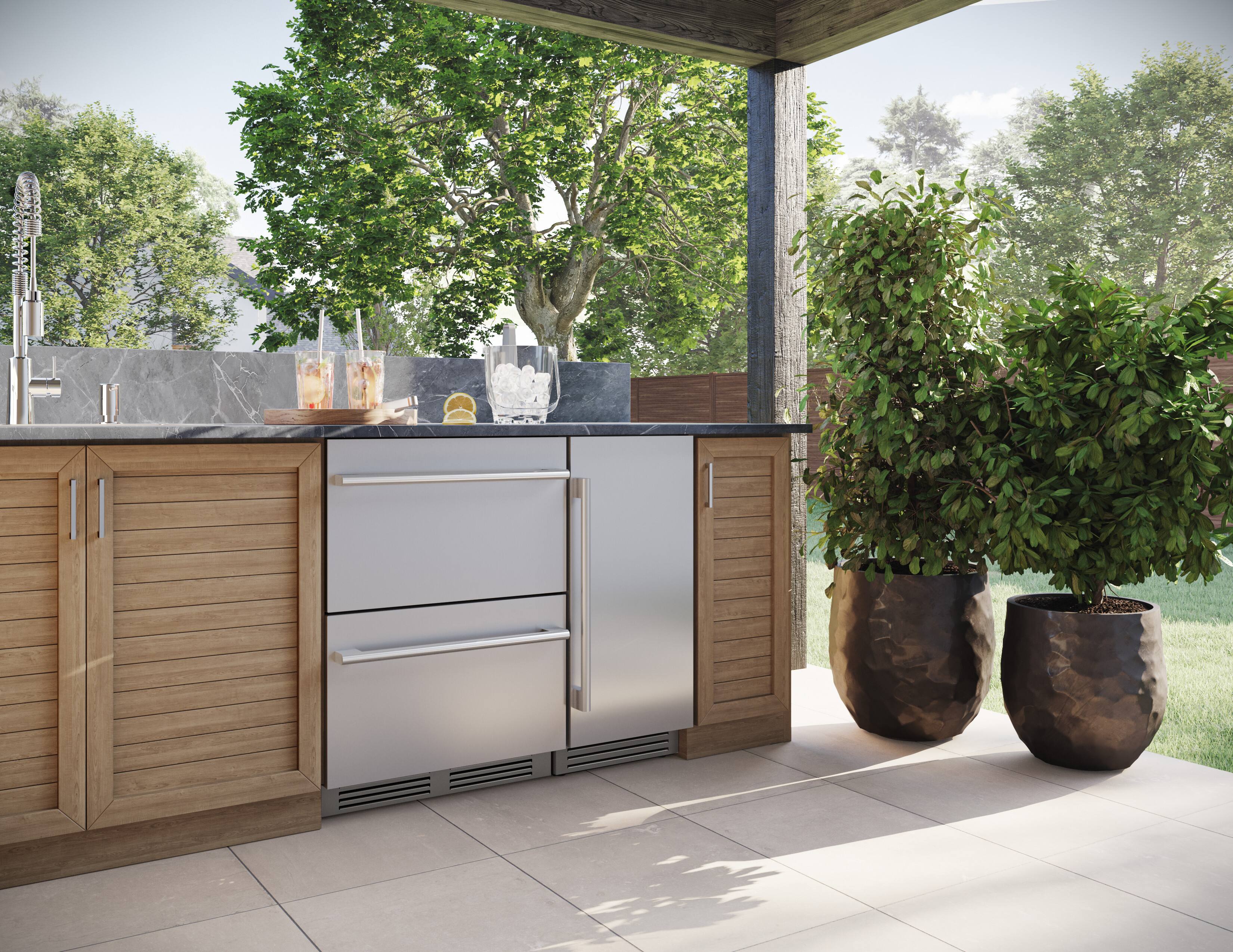 Alt View 14. Zephyr - 15" Outdoor/Indoor Presrv 80 lb. Daily Production Top Hat Built-In Stainless Steel Gourmet Clear Ice Machine Left Hinge - Stainless Steel.