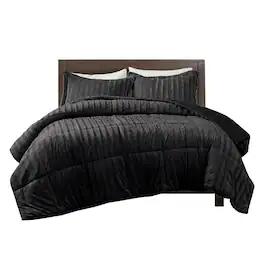 Gracie Mills - Wilfred Faux Fur Comforter Set - Black