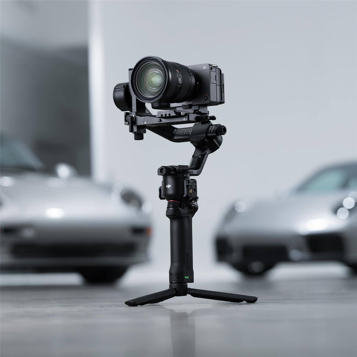 Alt View 6. DJI - DJI RS 5 Handheld Gimbal Stabilizer + Wireless Microphone Set + Wall Plug.