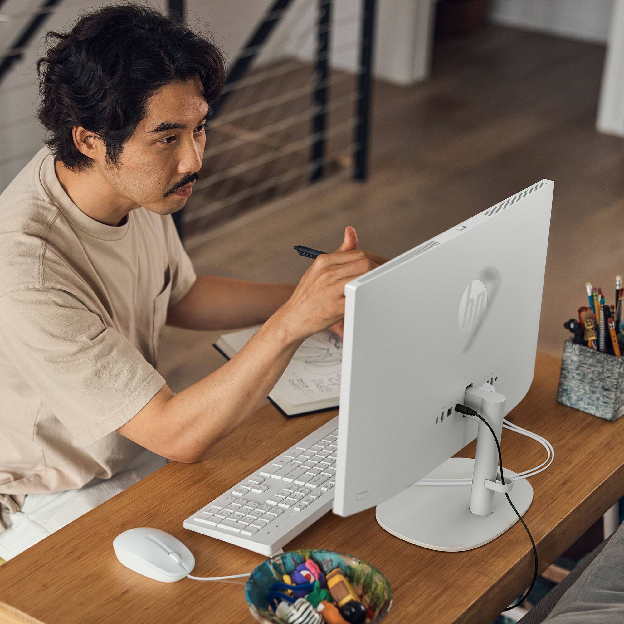 Alt View 11. HP - 21.5" All-in-One - Intel N100 - 8GB Memory - 128GB UFS - Cashmere White.