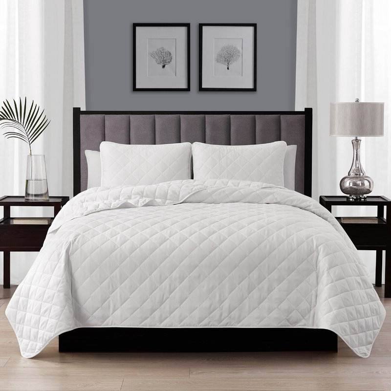 Angle. Hivvago - Twin/Twin XL 2-Piece White Polyester Microfiber Diamond Quilted Quilt Set - White.
