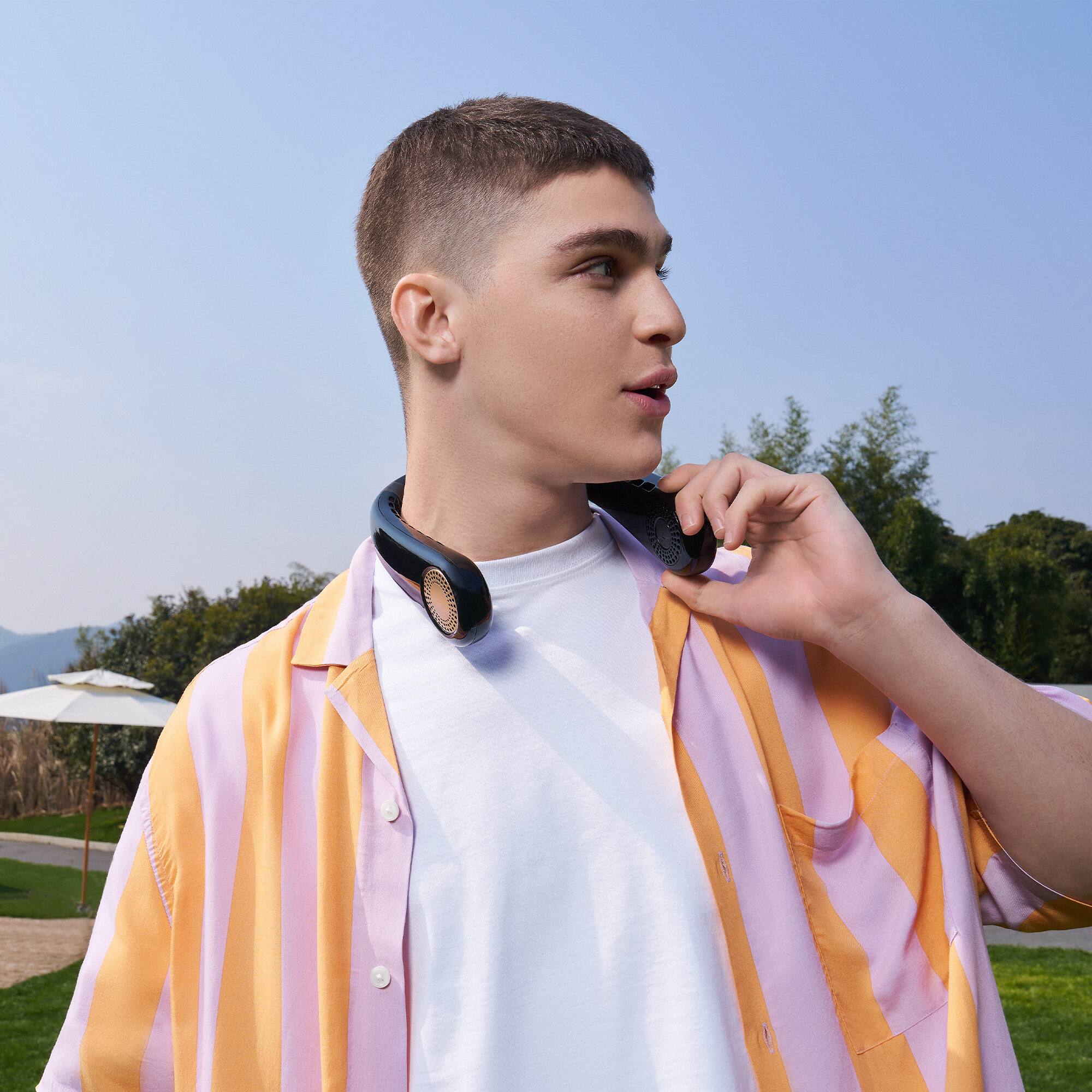 Alt View 18. TORRAS - COOLiFY Air Instant Cooling and Heat Therapy Ultra-Light Personal Cooling Bladeless Portable Neck Fan - Midnight Black.