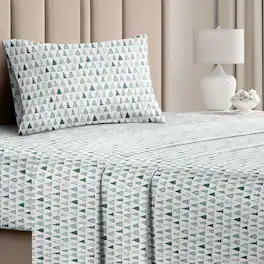 CGK Linens - 4 Piece Christmas Pattern Sheet Set - Soft, Wrinkle-Resistant Holiday Bedding - Twin - Christmas Trees Green