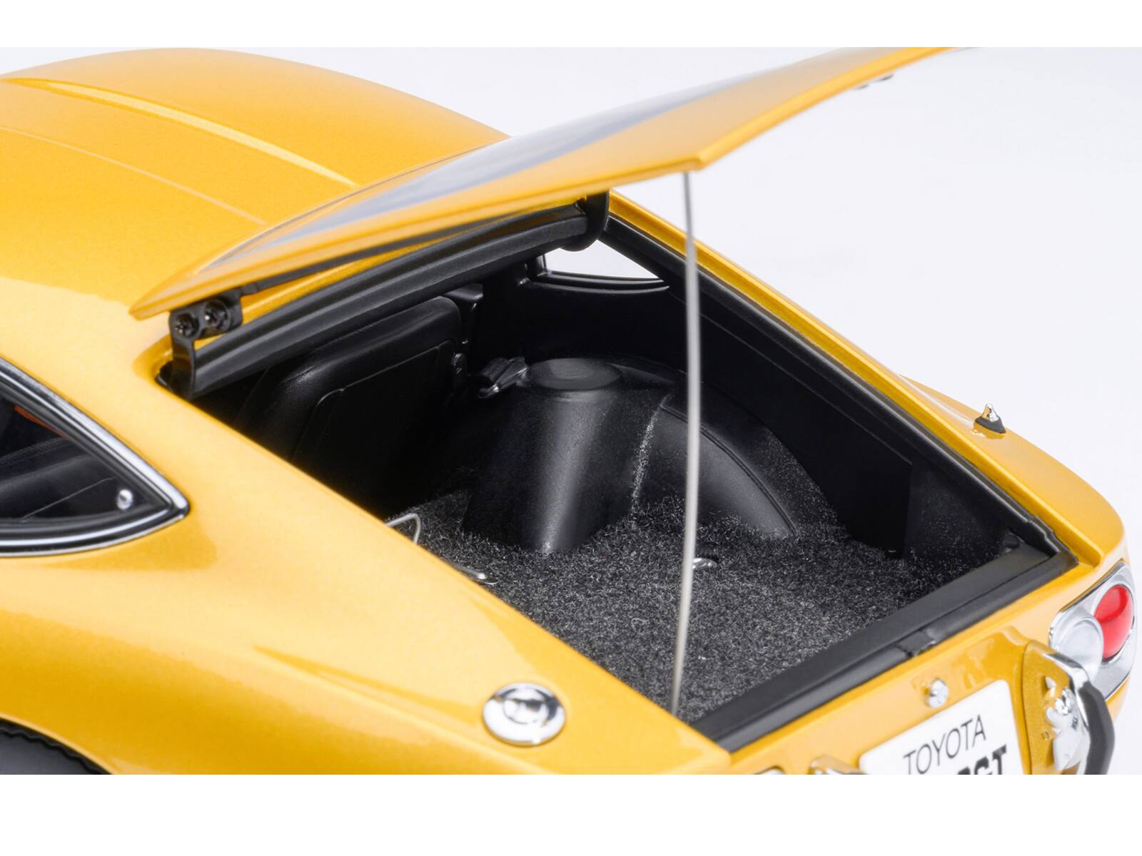 Alt View 1. Autoart - 1967 Toyota 2000GT RHD (Right Hand Drive) Gold Metallic 1/18 Model Car by Autoart - Gold Metallic.